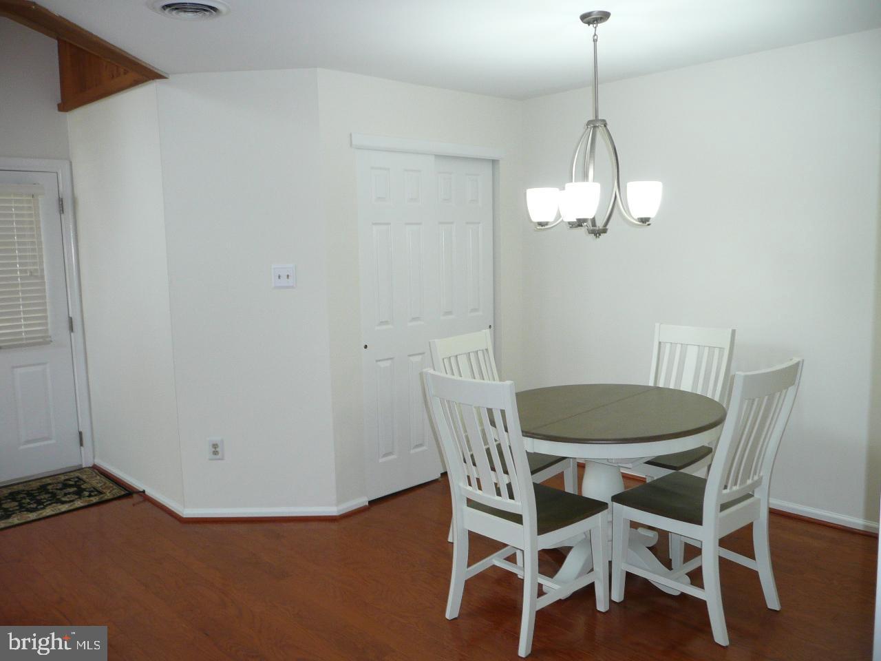 SAWYERS CREEK - Residential