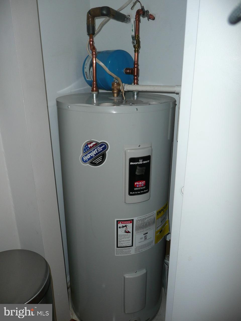 SAWYERS CREEK - Residential