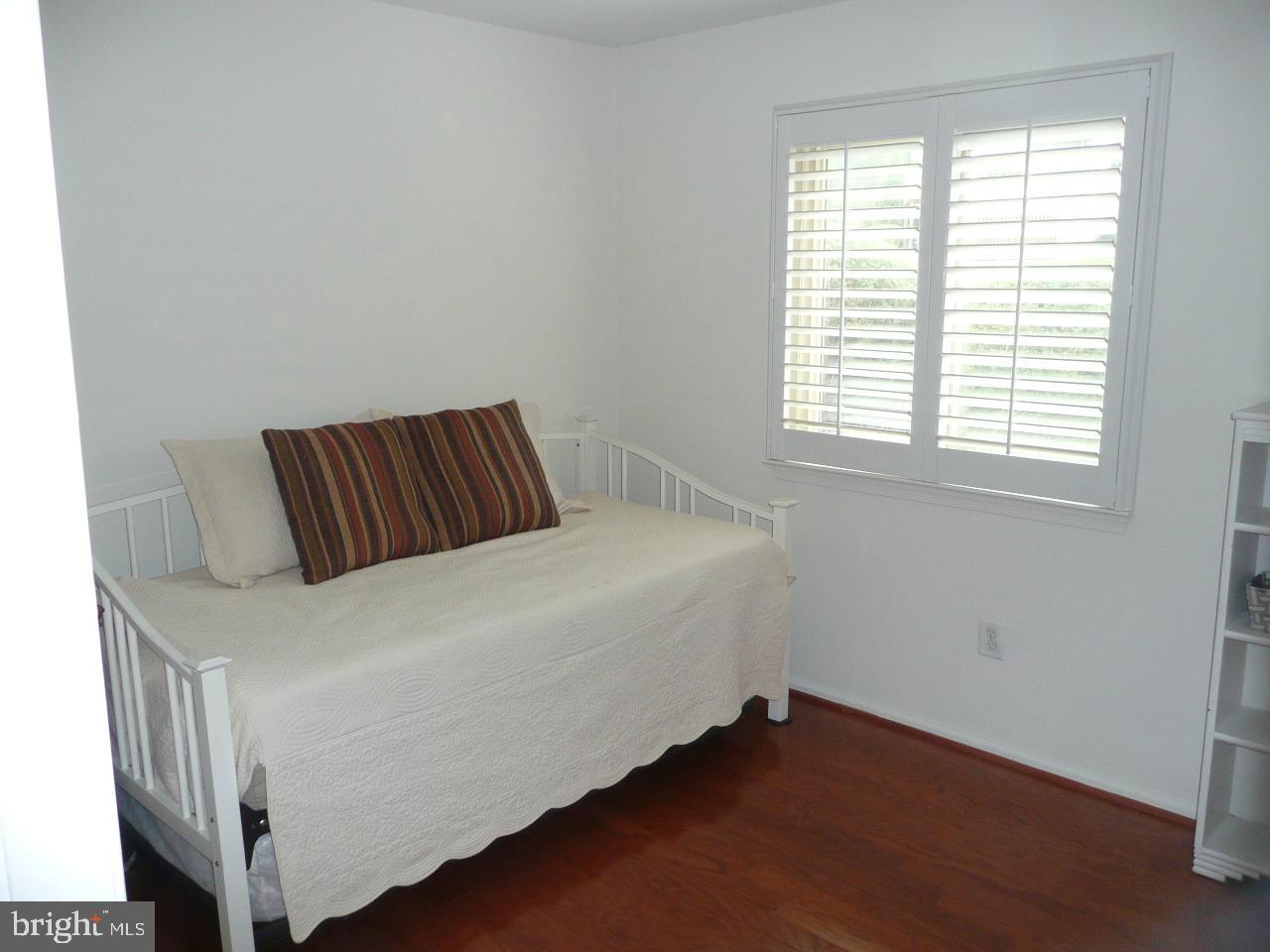 SAWYERS CREEK - Residential