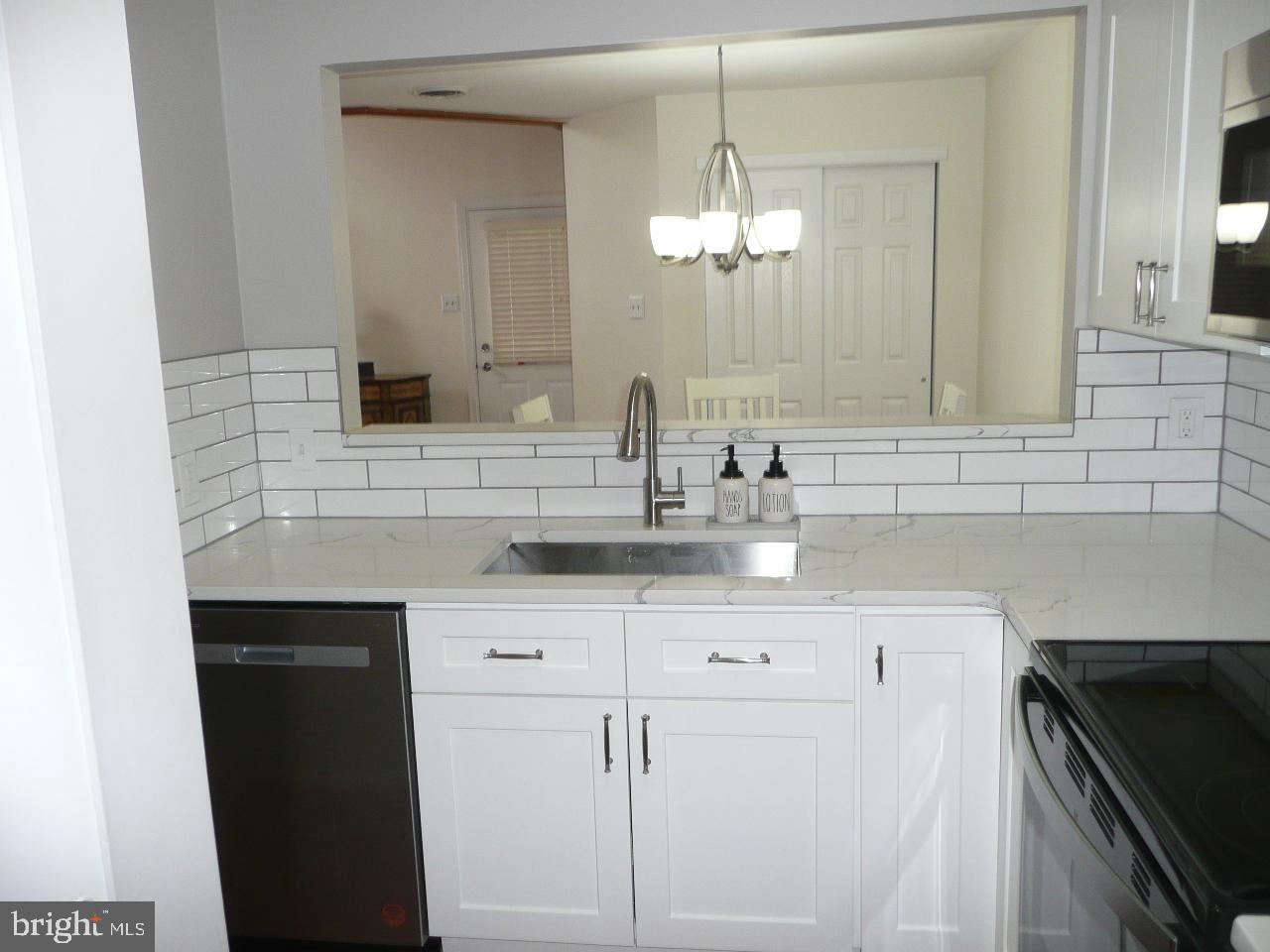 SAWYERS CREEK - Residential