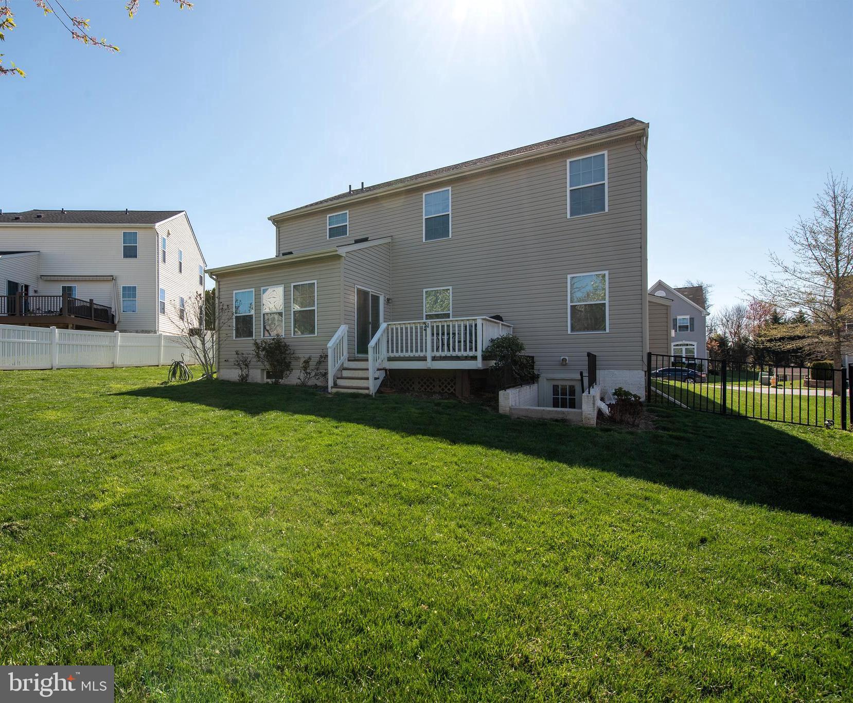 FIELDS AT ROCK GLENN - Residential