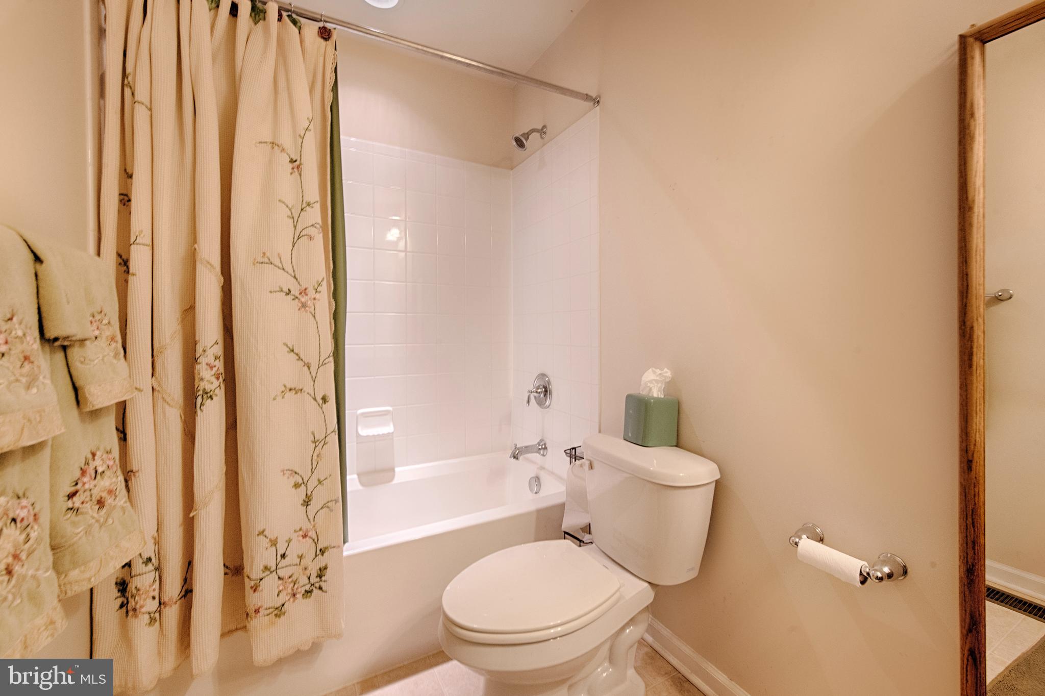 FIELDS AT ROCK GLENN - Residential