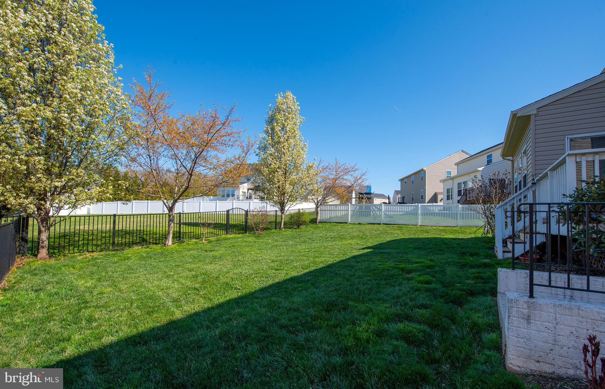 FIELDS AT ROCK GLENN - Residential