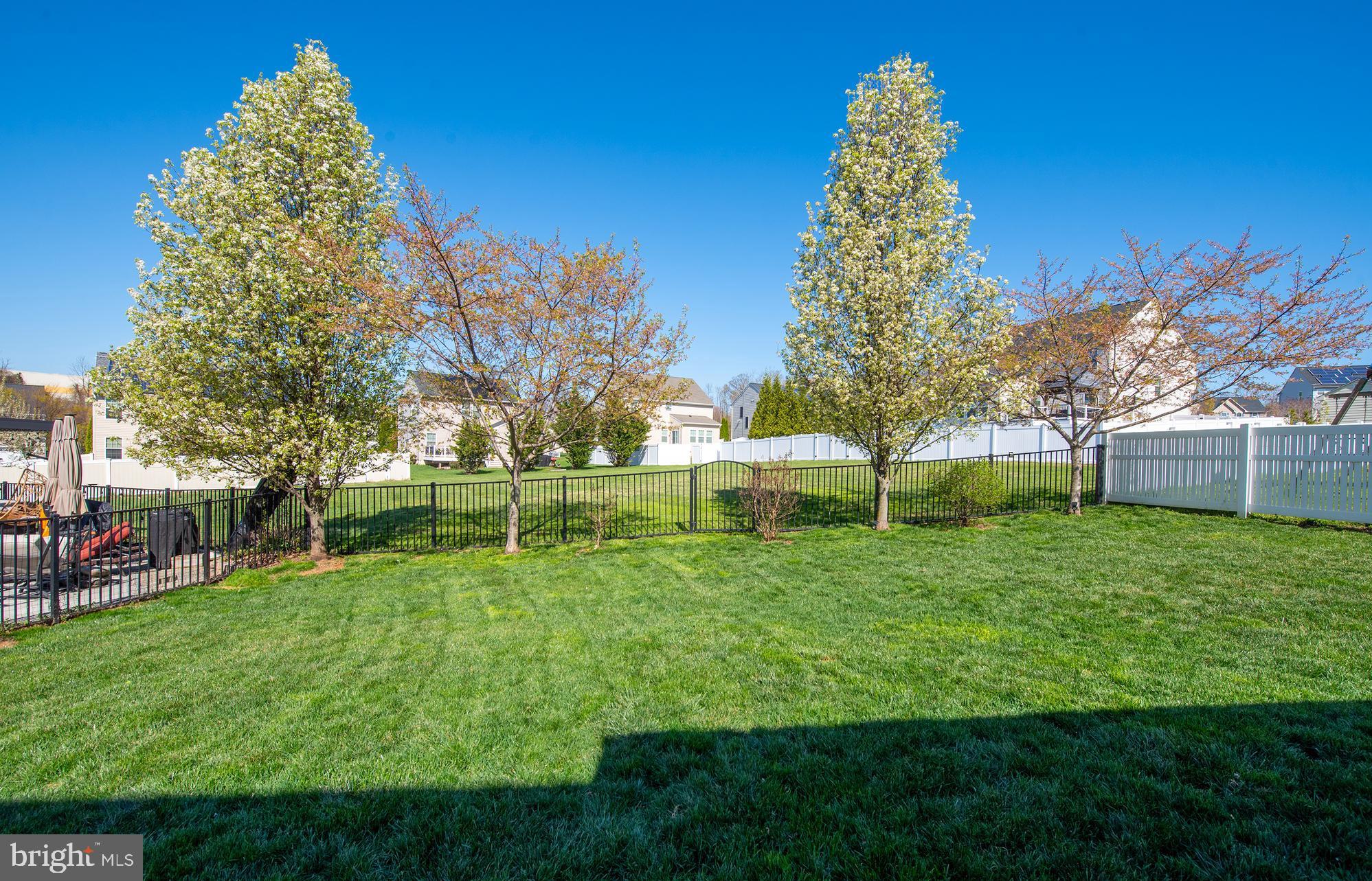 FIELDS AT ROCK GLENN - Residential