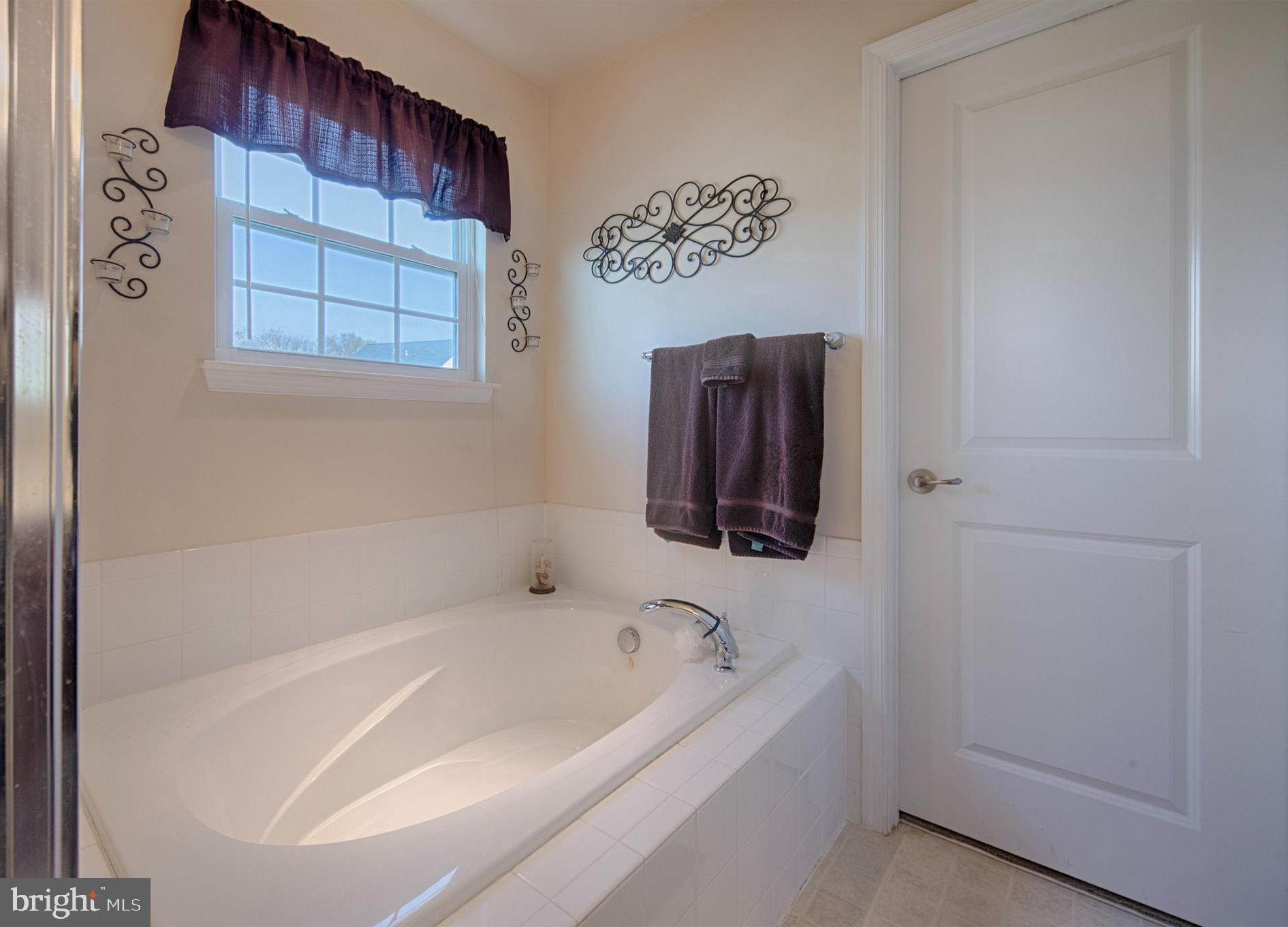 FIELDS AT ROCK GLENN - Residential