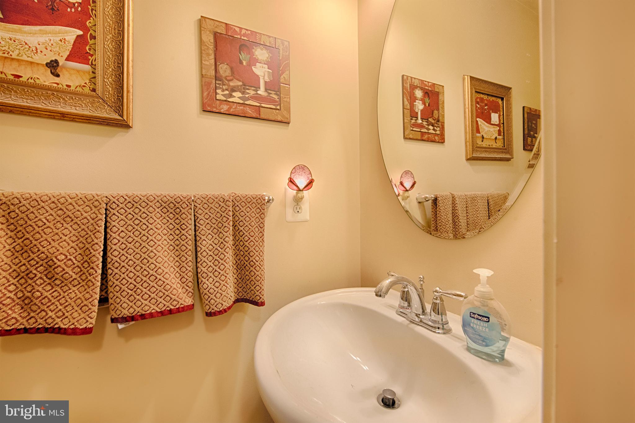 FIELDS AT ROCK GLENN - Residential