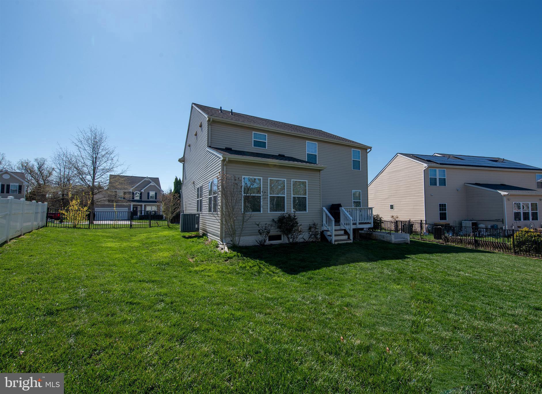FIELDS AT ROCK GLENN - Residential