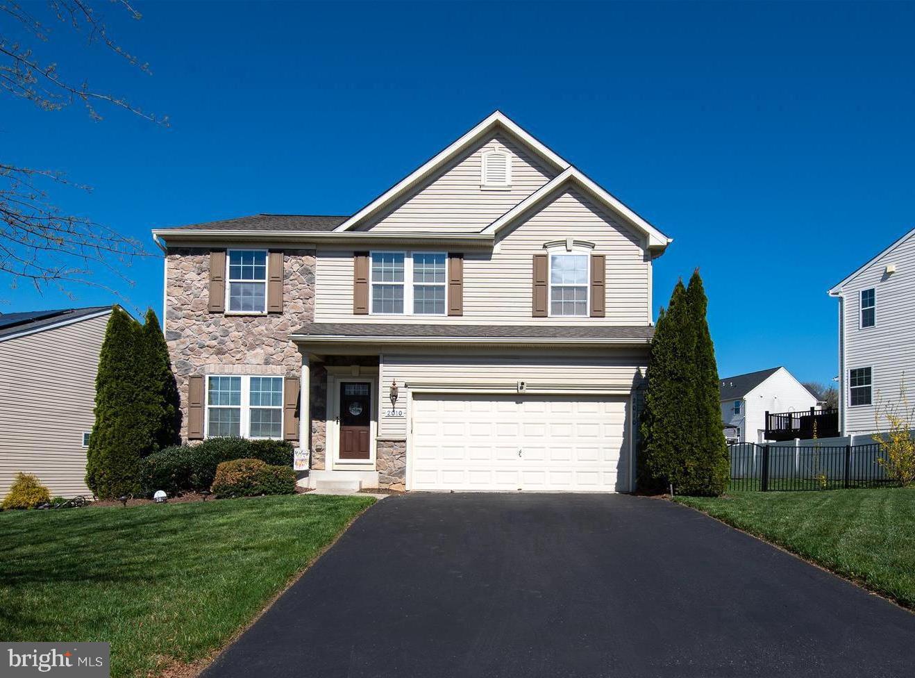 FIELDS AT ROCK GLENN - Residential