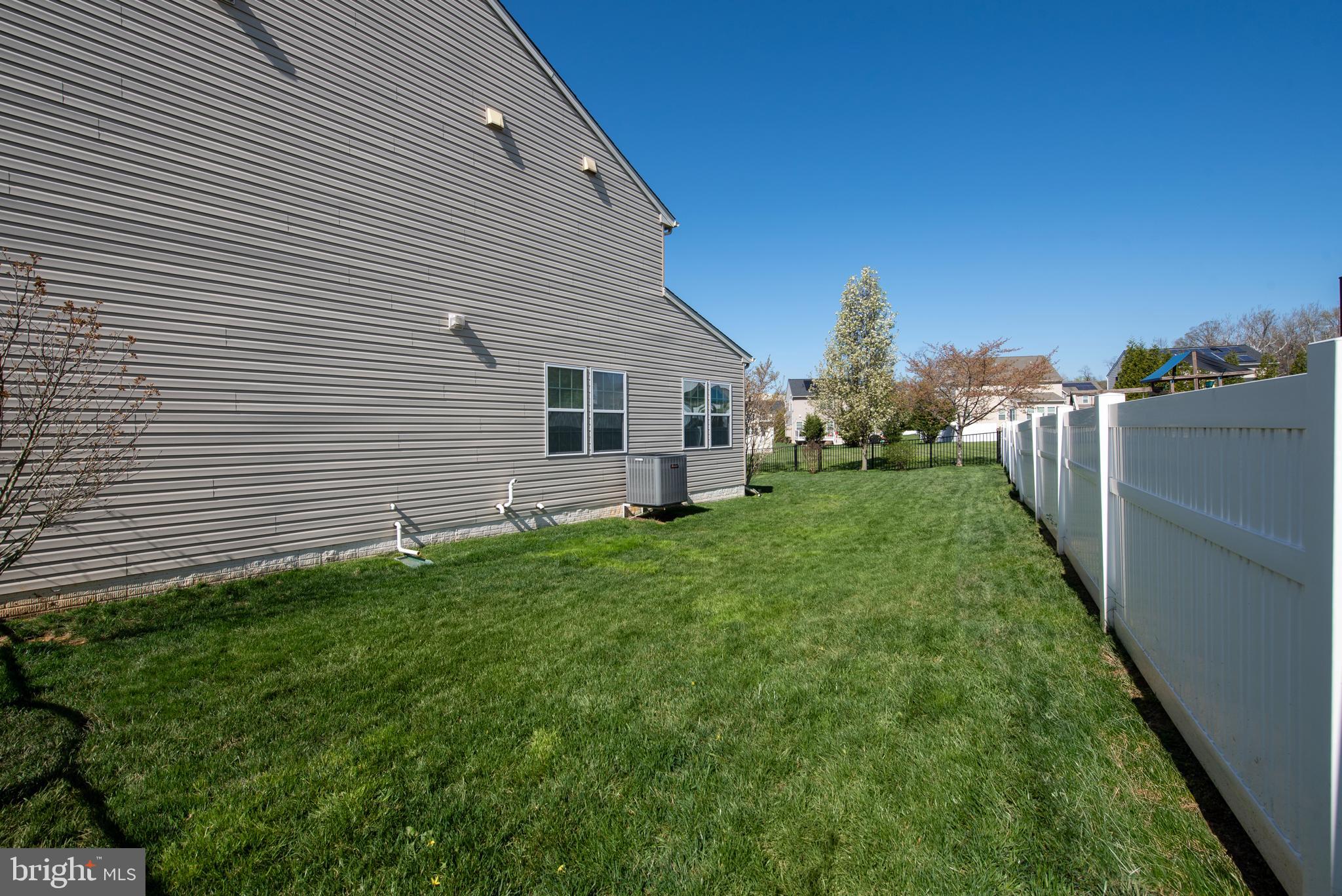 FIELDS AT ROCK GLENN - Residential