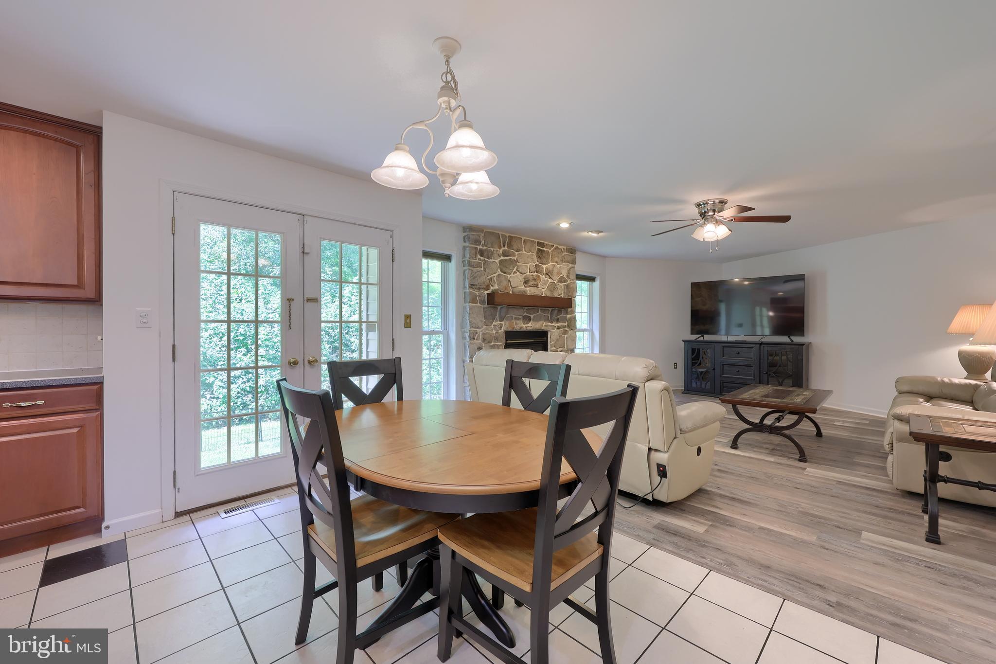 JACOBS CREEK - Residential