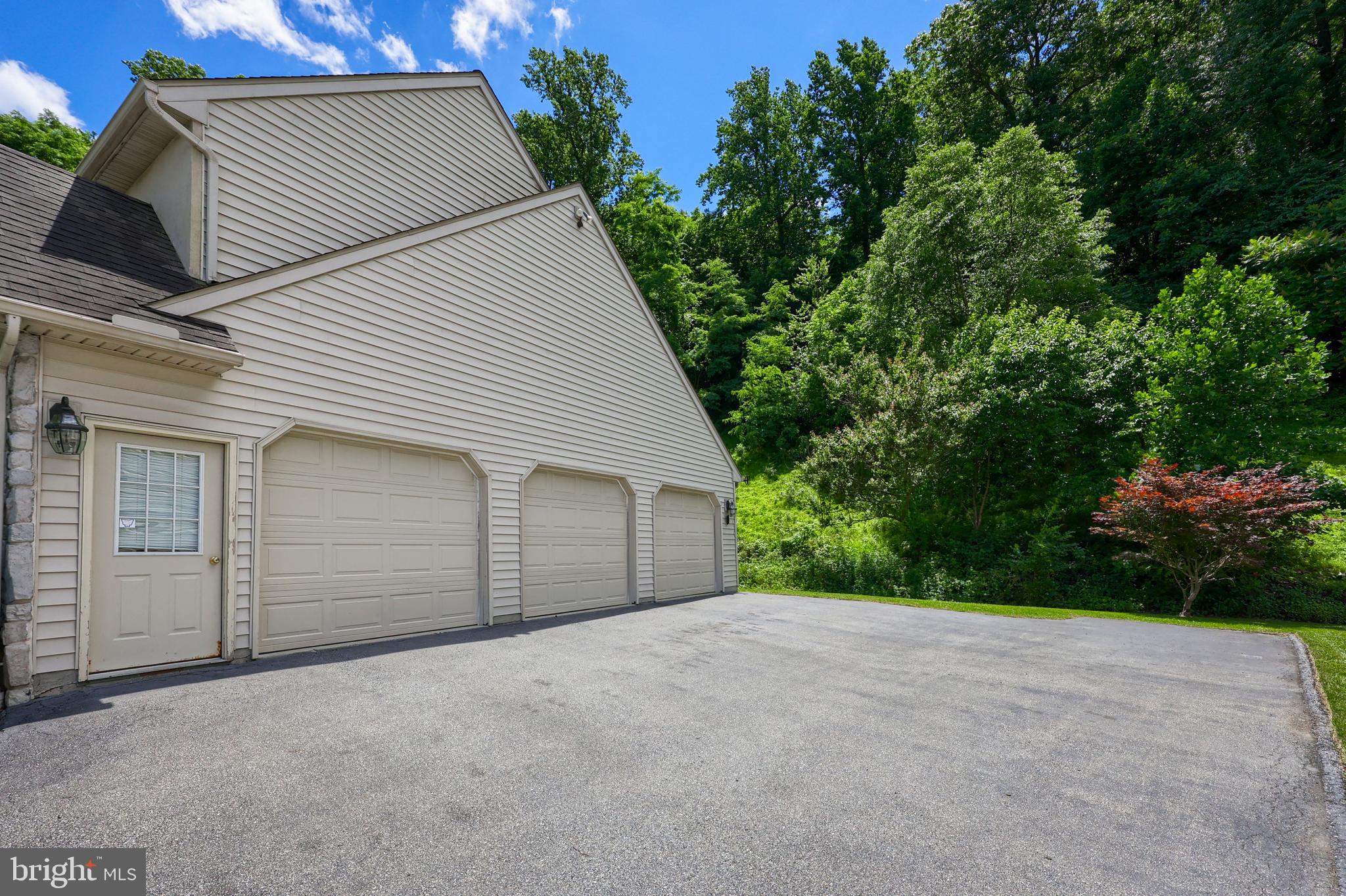 JACOBS CREEK - Residential