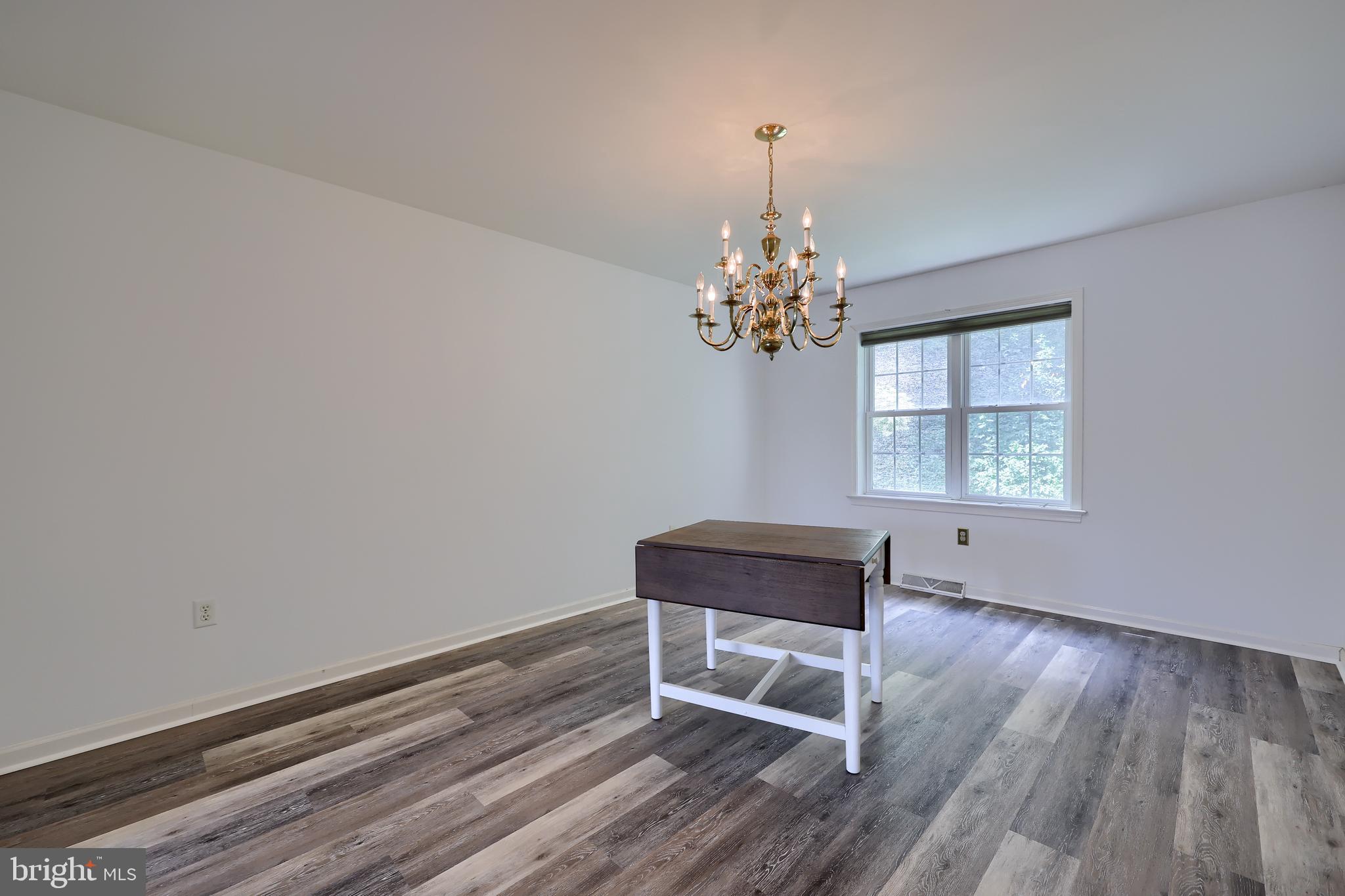 JACOBS CREEK - Residential