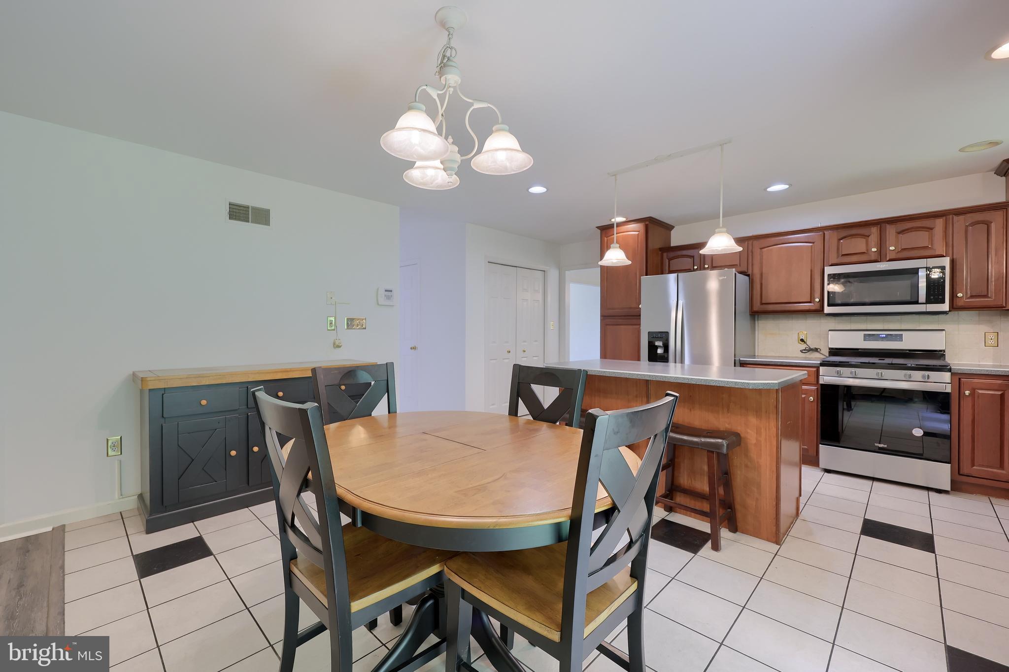 JACOBS CREEK - Residential