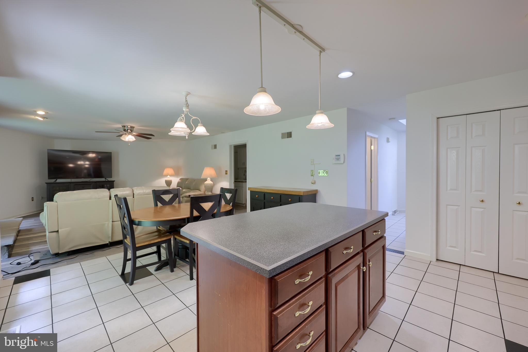 JACOBS CREEK - Residential