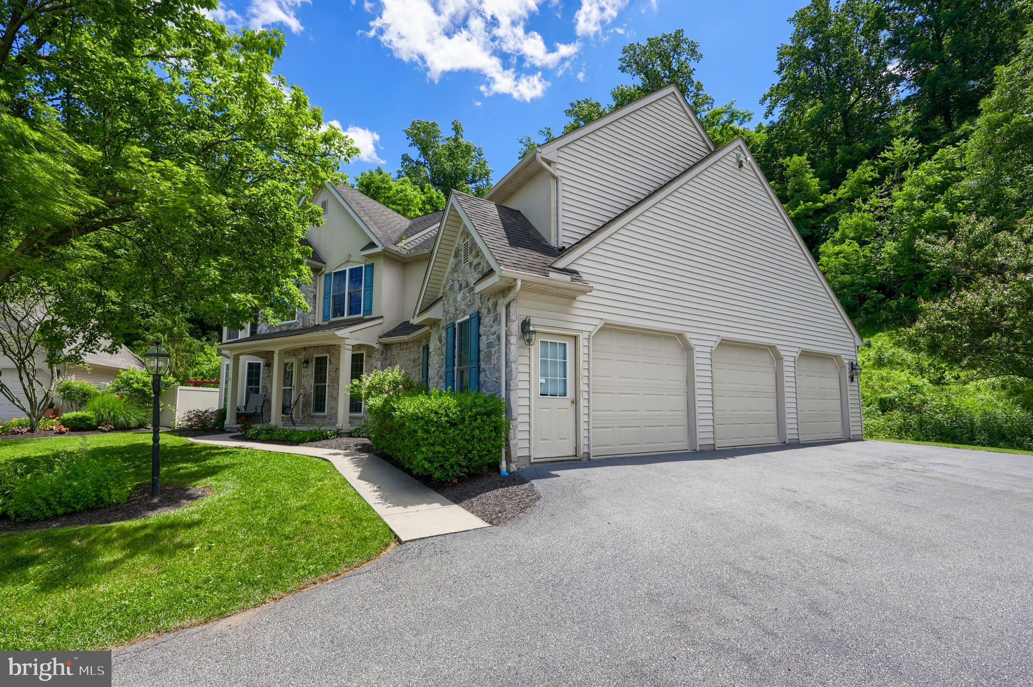 JACOBS CREEK - Residential