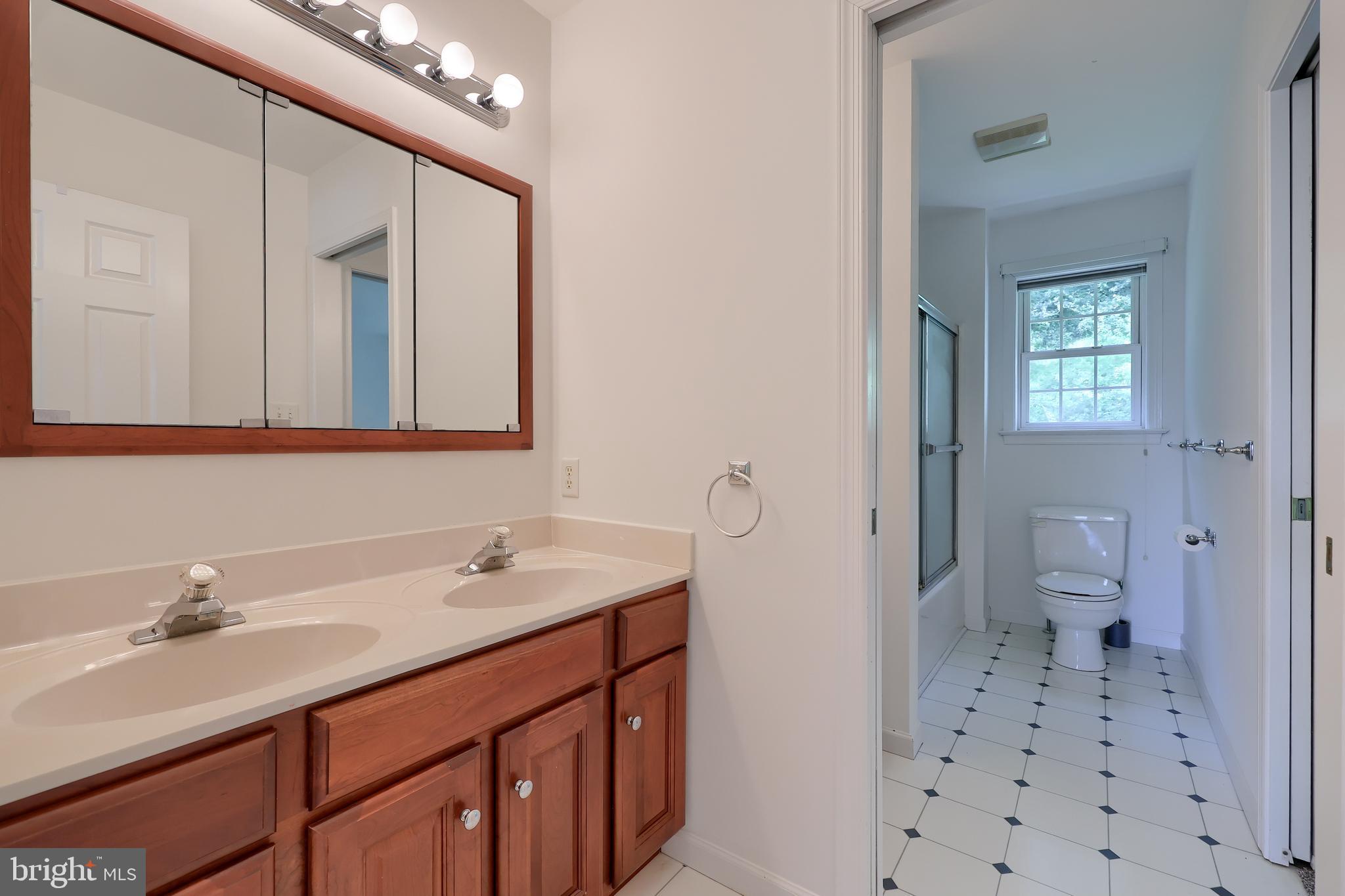 JACOBS CREEK - Residential