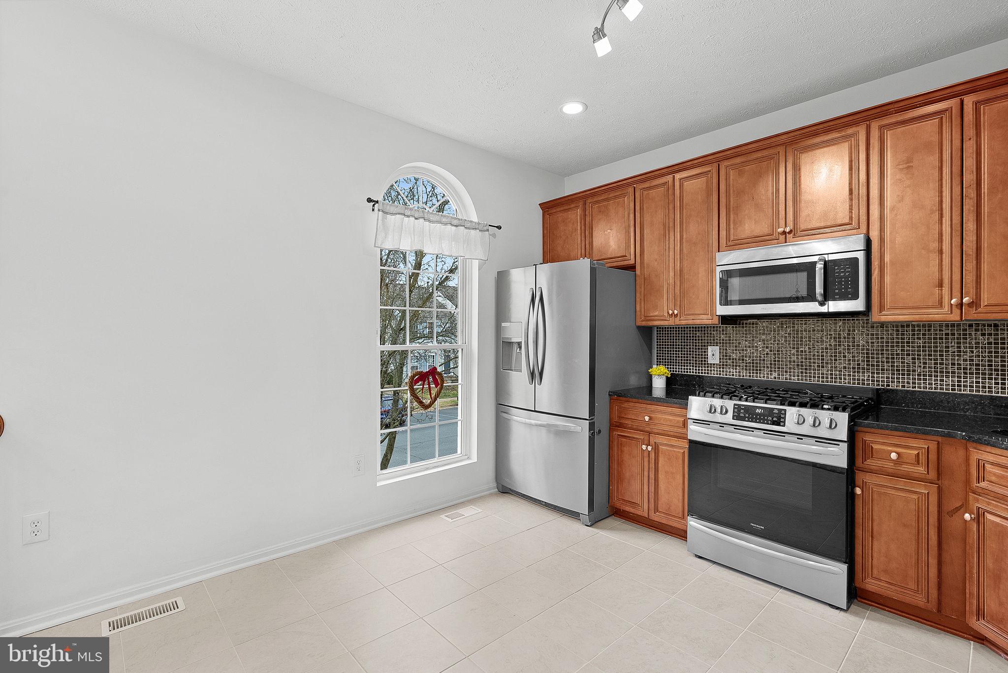 ASHBURN VILLAGE - Residential