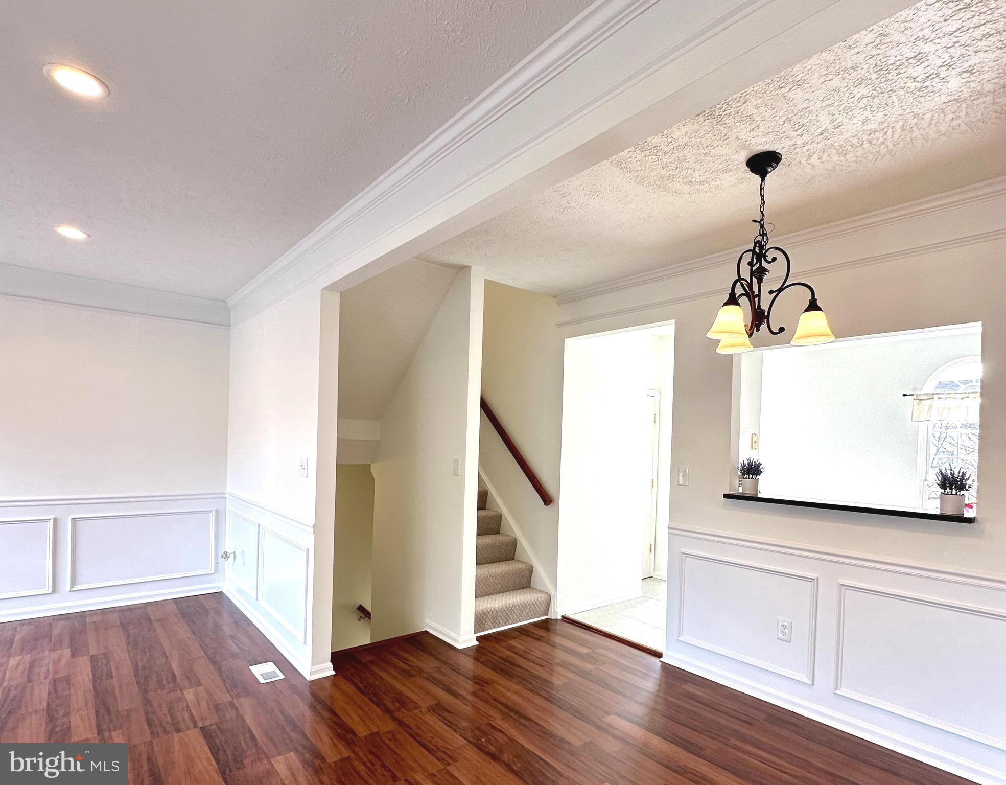 ASHBURN VILLAGE - Residential