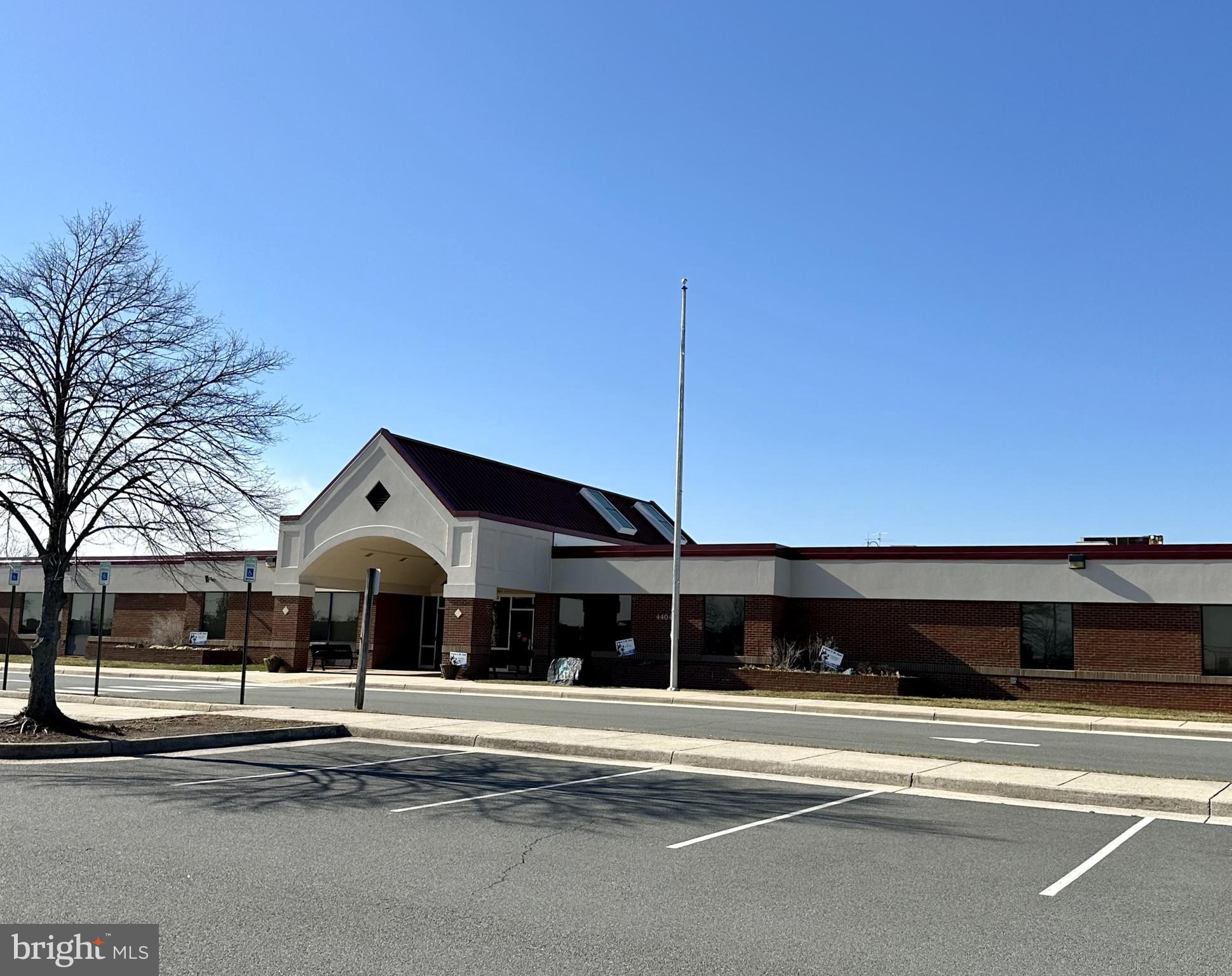 ASHBURN VILLAGE - Residential