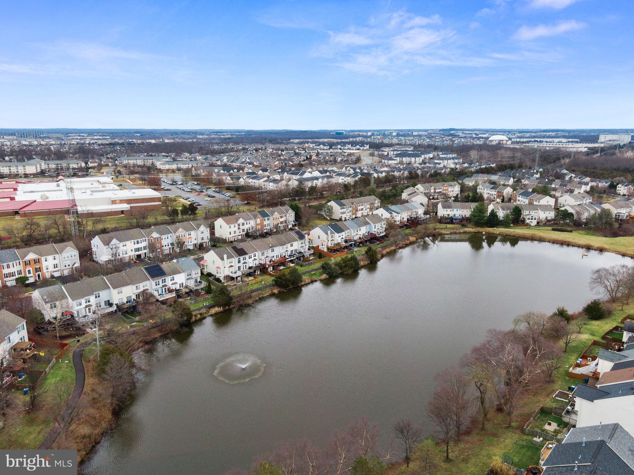 ASHBURN VILLAGE - Residential