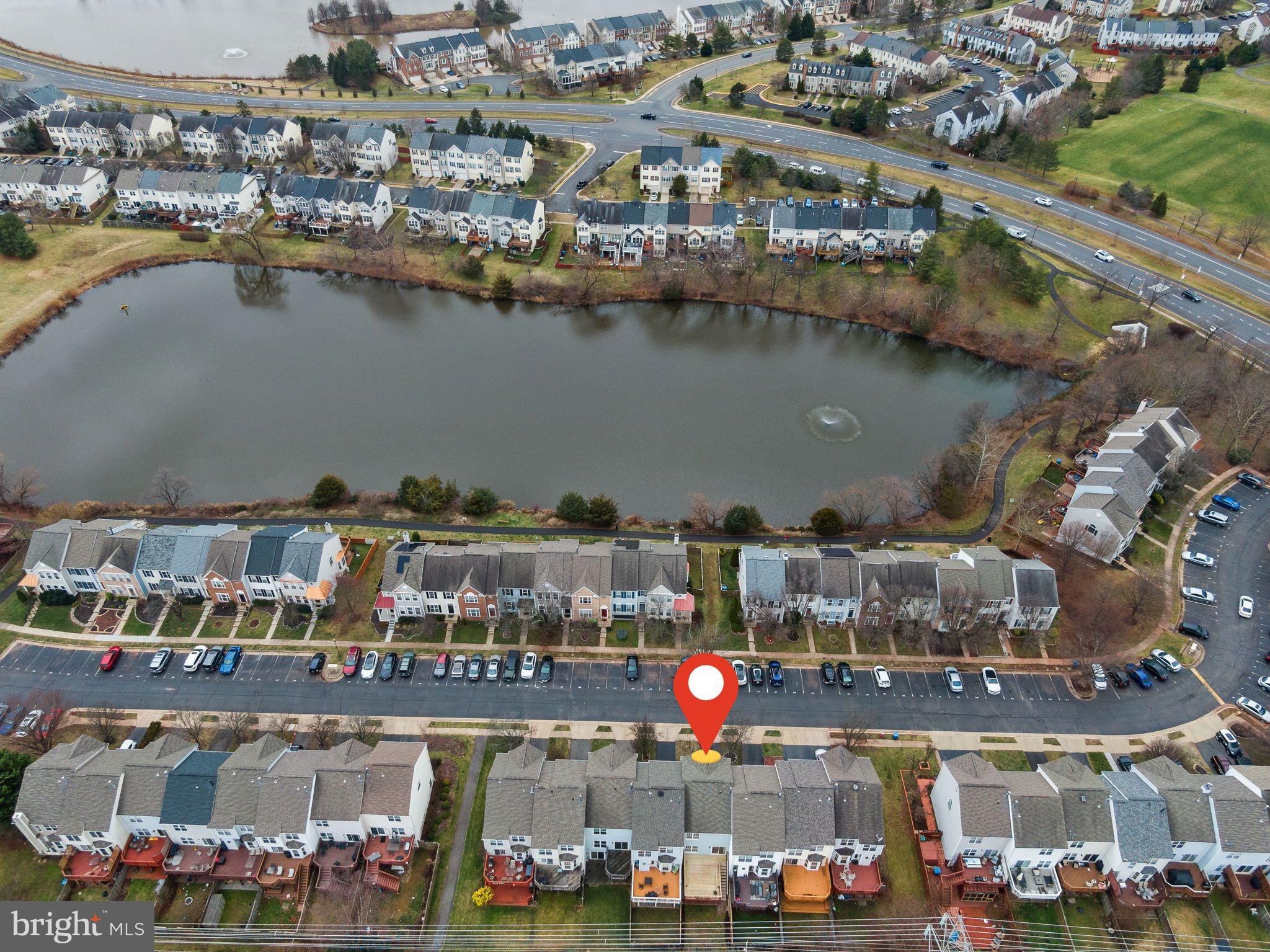 ASHBURN VILLAGE - Residential