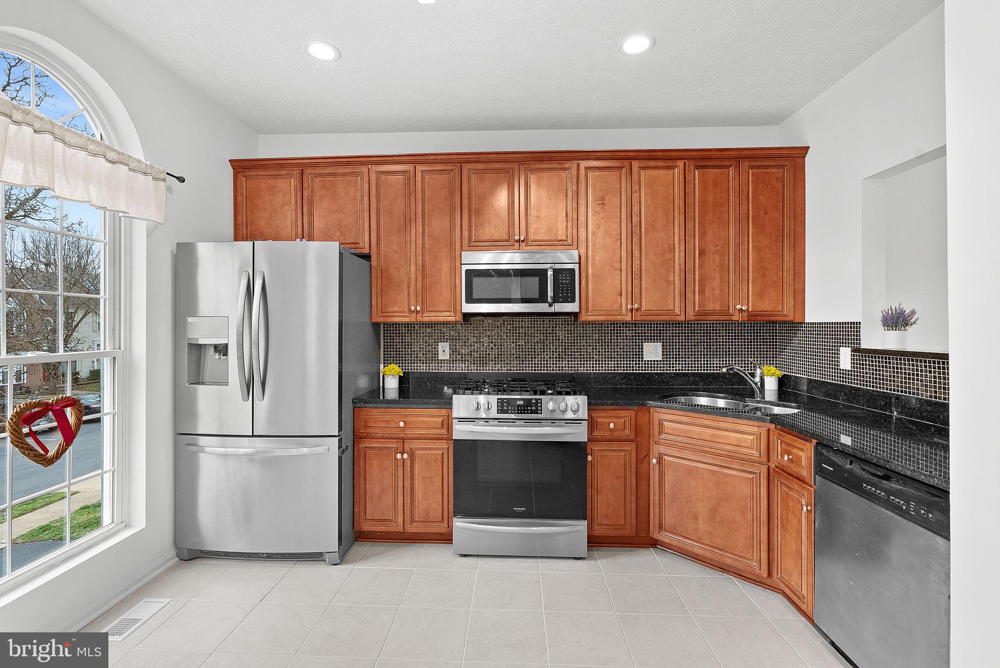 ASHBURN VILLAGE - Residential