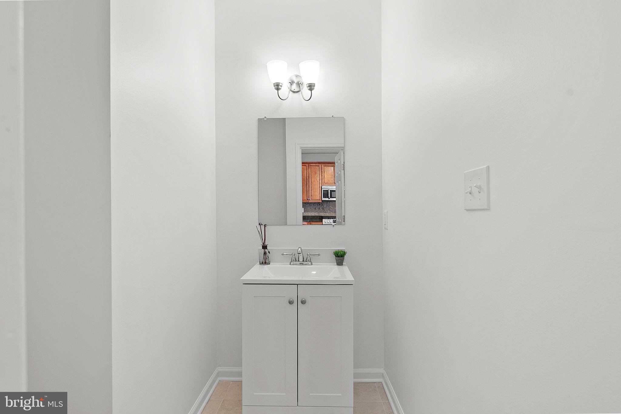ASHBURN VILLAGE - Residential
