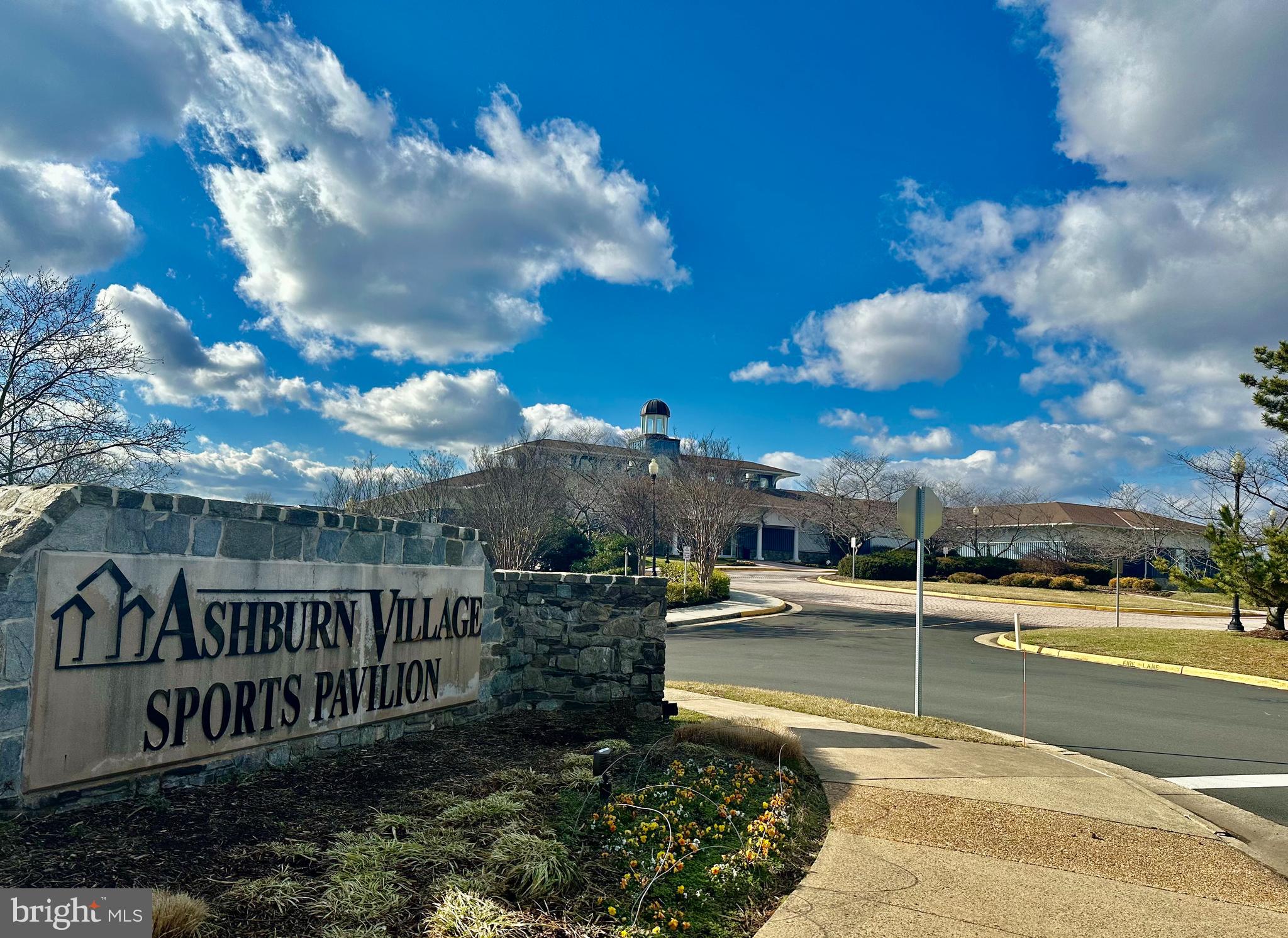 ASHBURN VILLAGE - Residential