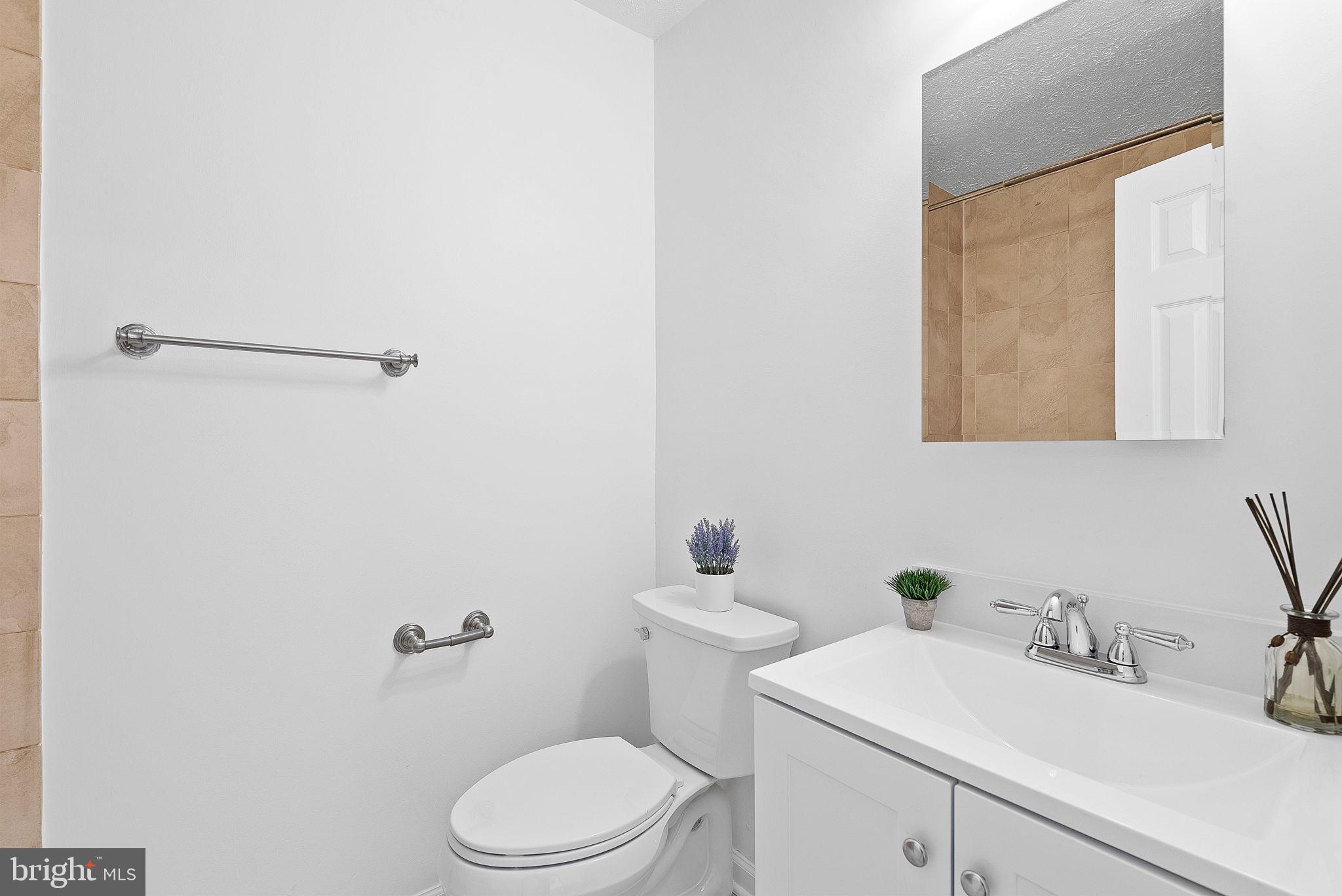 ASHBURN VILLAGE - Residential