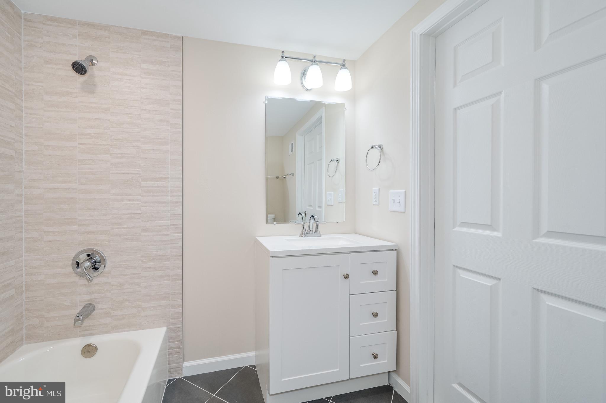 SECURITY HILLS - Residential