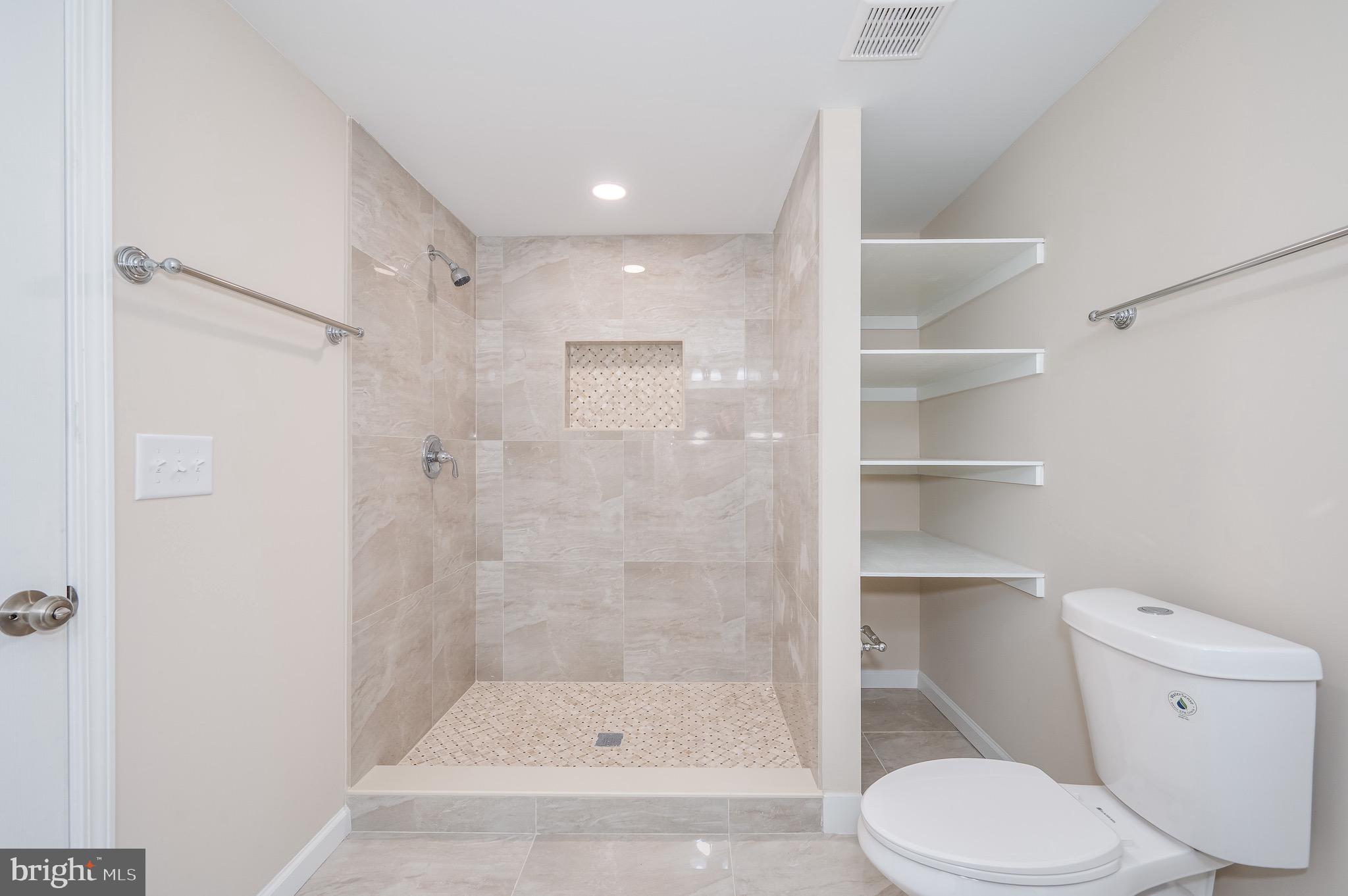 SECURITY HILLS - Residential