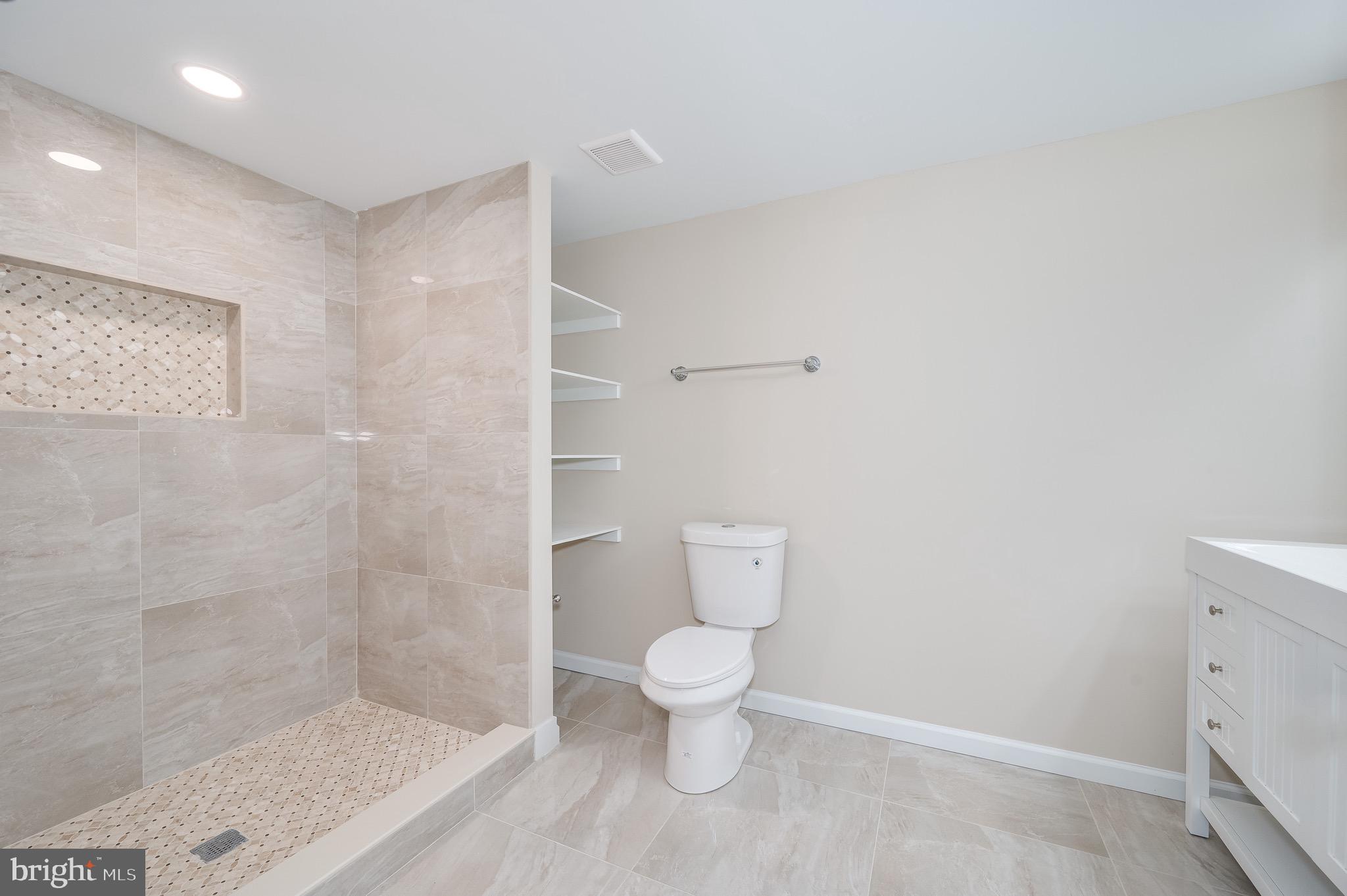 SECURITY HILLS - Residential