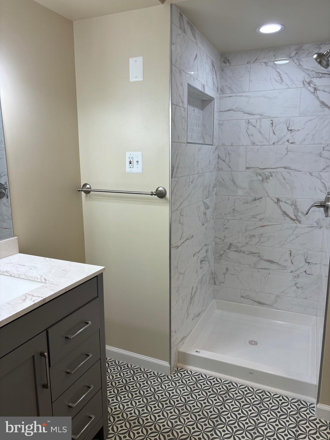 PRINCE PL AT NORTHAMPTOM - Residential