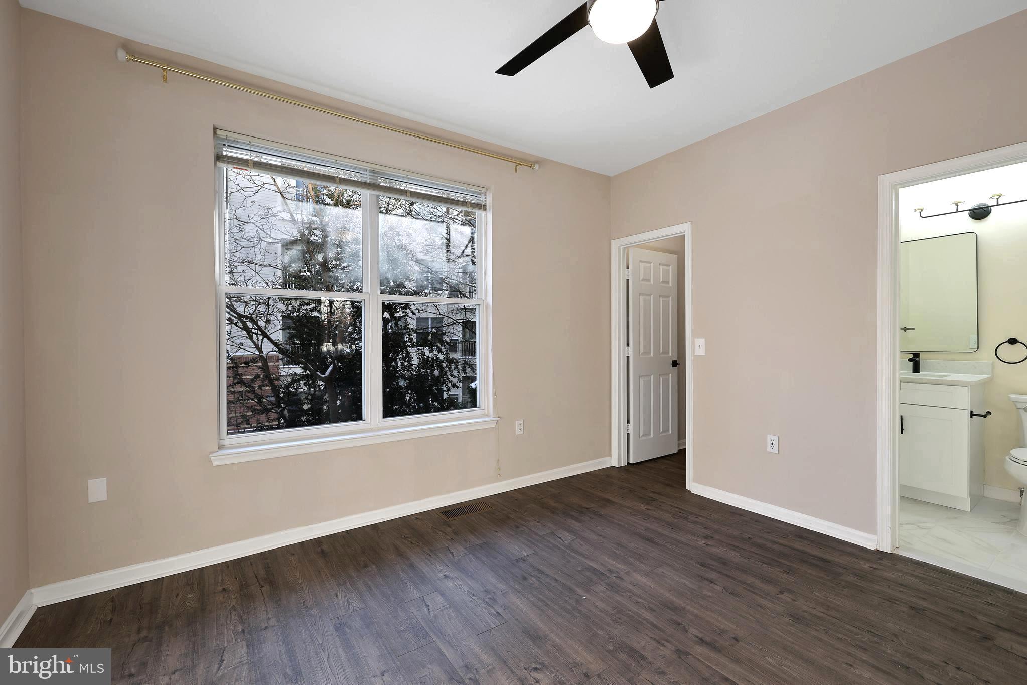 MARQUIS AT VIENNA STATION - Residential