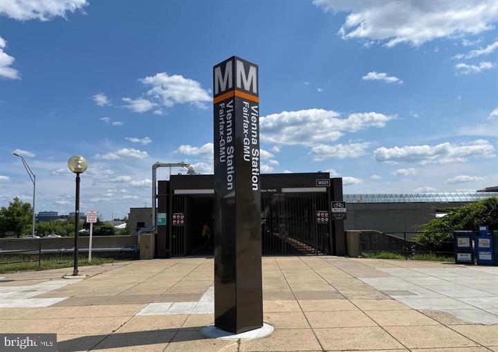 MARQUIS AT VIENNA STATION - Residential