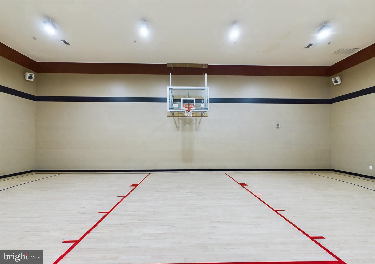 MARQUIS AT VIENNA STATION - Residential