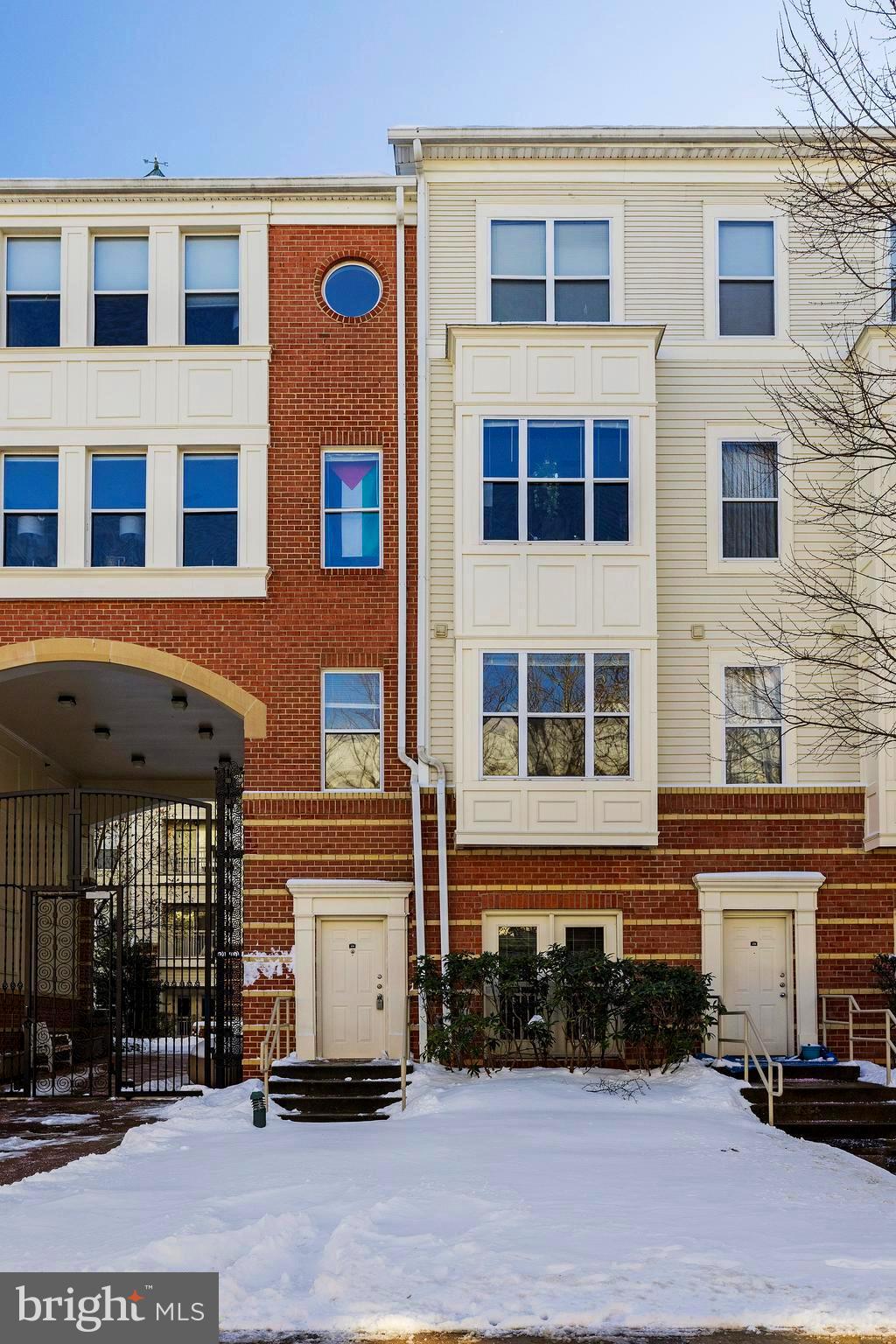 MARQUIS AT VIENNA STATION - Residential