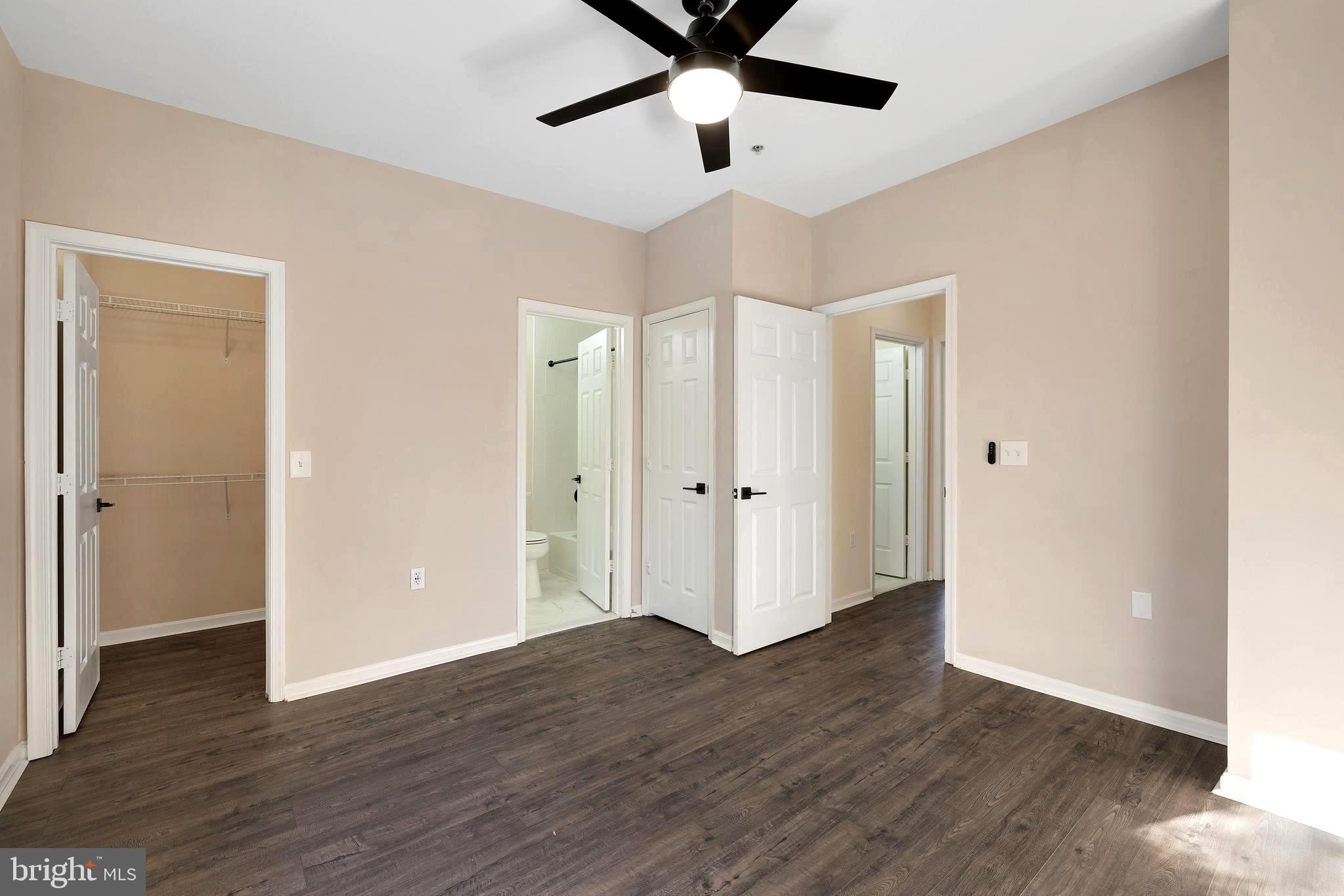 MARQUIS AT VIENNA STATION - Residential