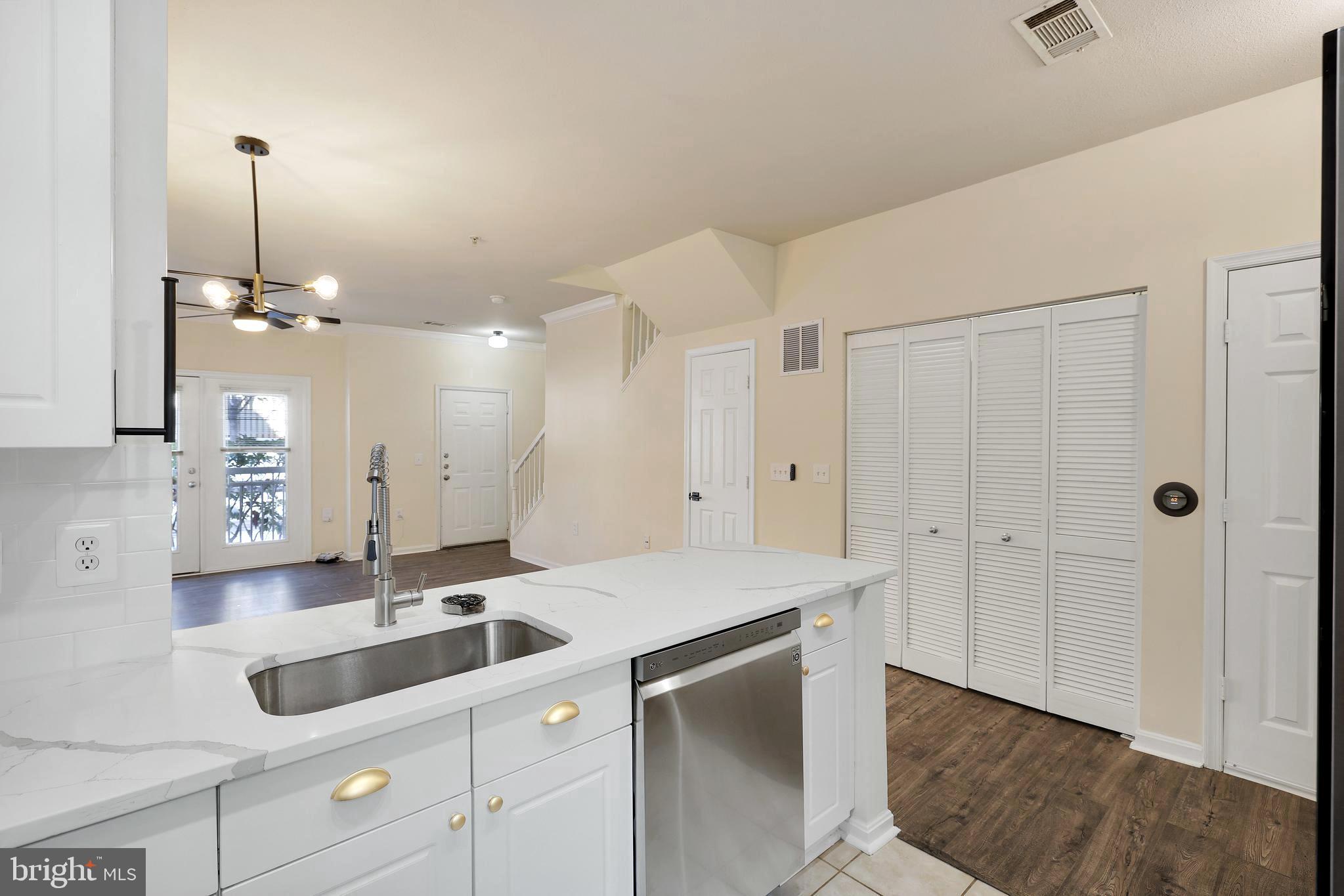 MARQUIS AT VIENNA STATION - Residential