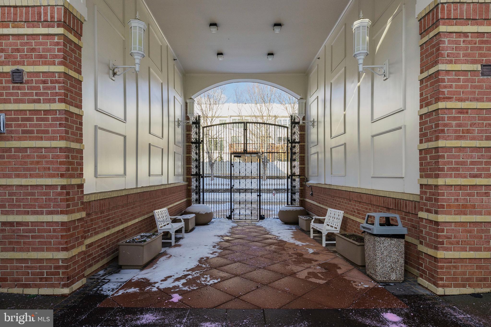 MARQUIS AT VIENNA STATION - Residential