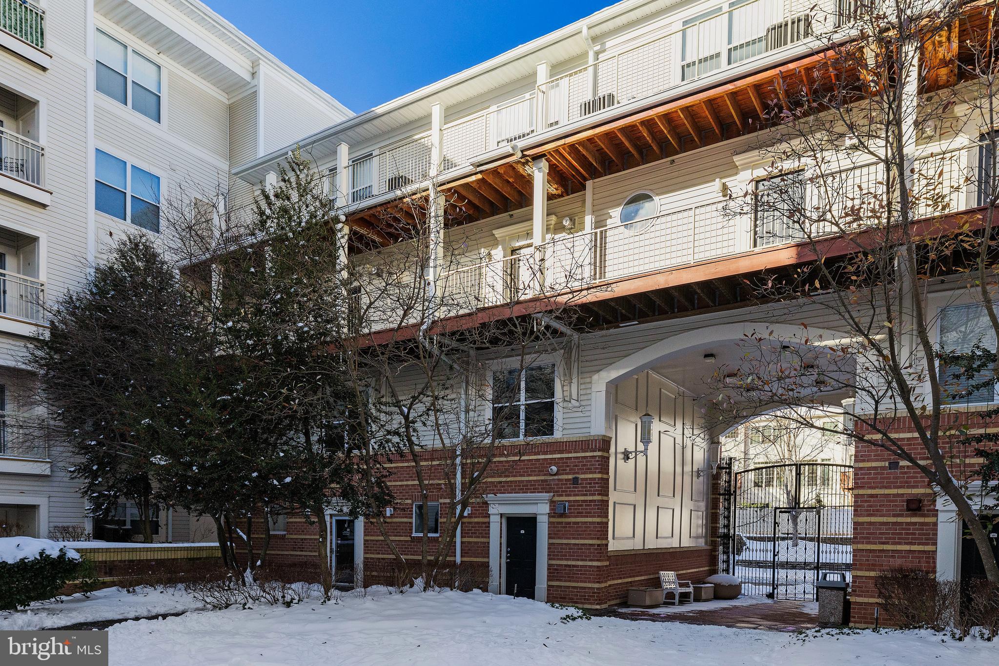 MARQUIS AT VIENNA STATION - Residential