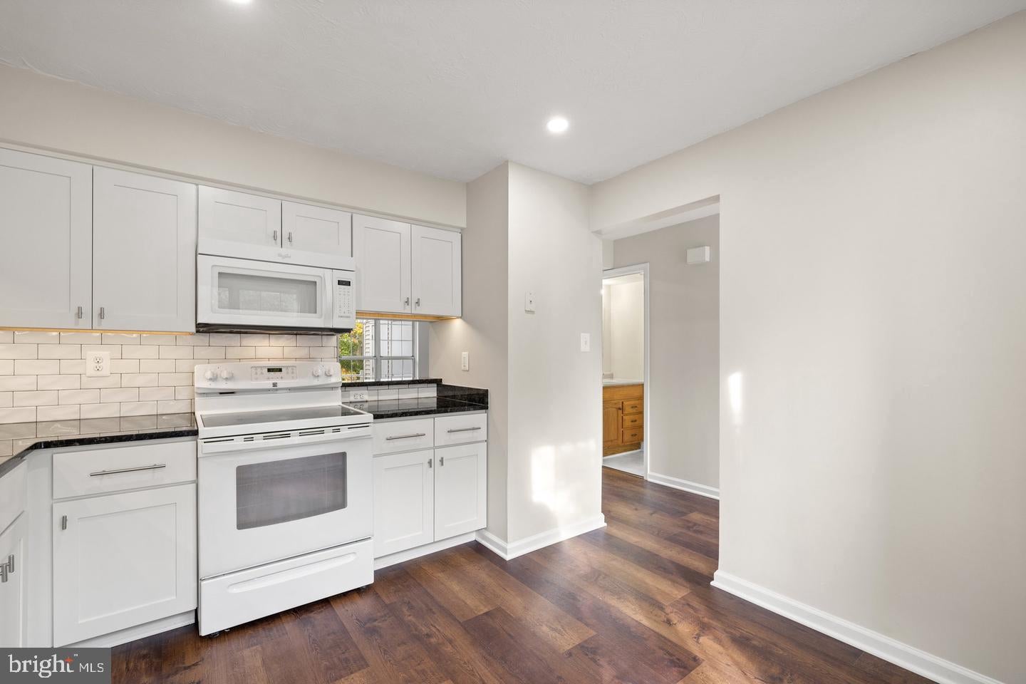 2821 MADEIRA COURT