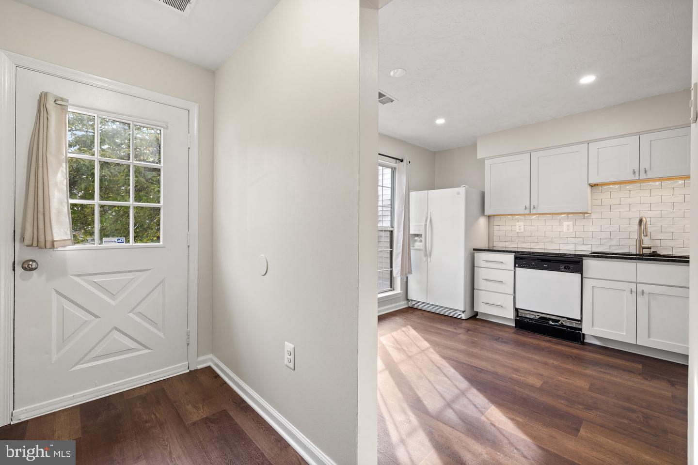 2821 MADEIRA COURT