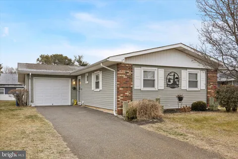 24 Clay Circle, Brick, NJ 08724 - MLS#: NJOC2038918