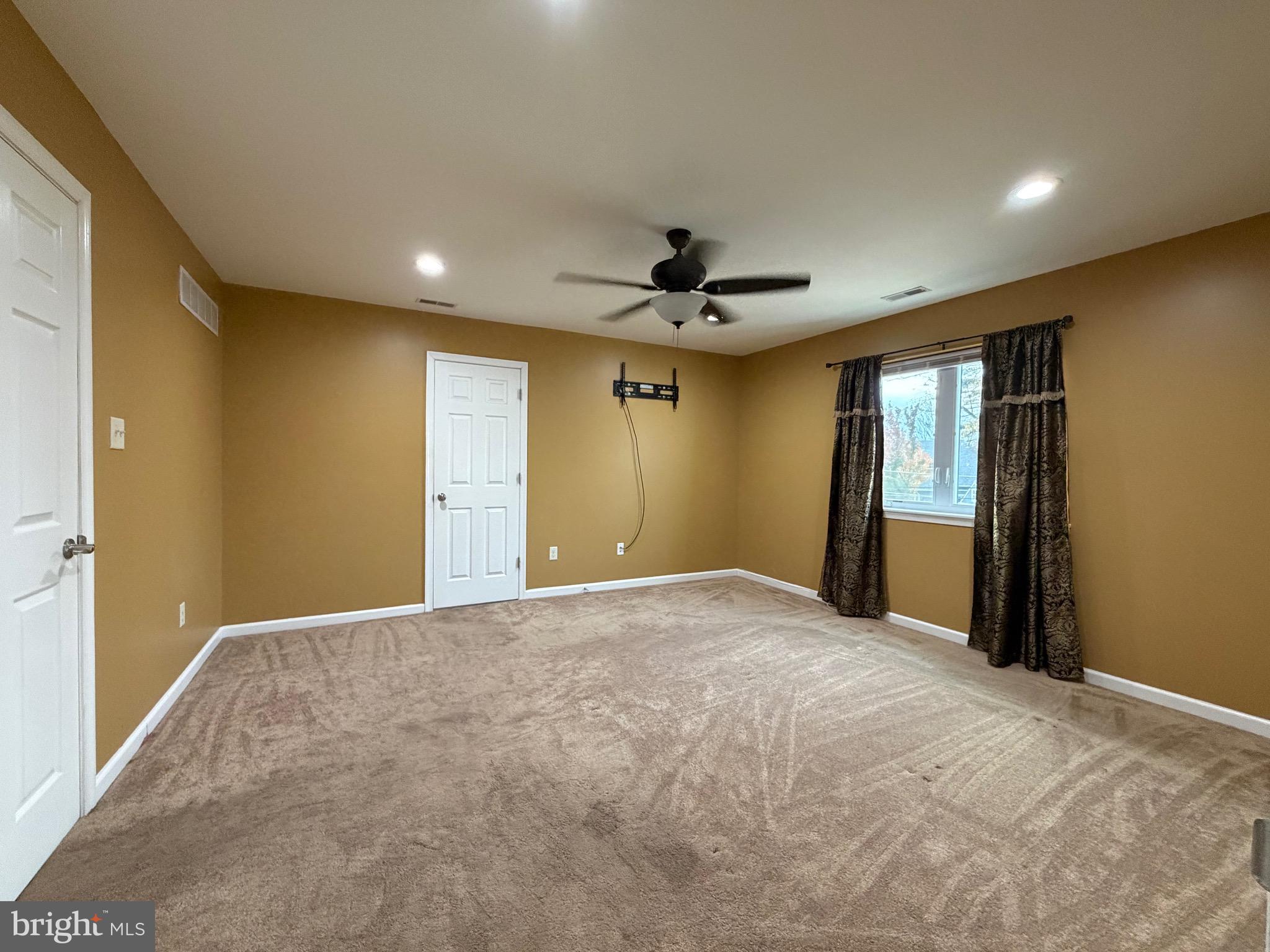 NORTH HILLS - Residential