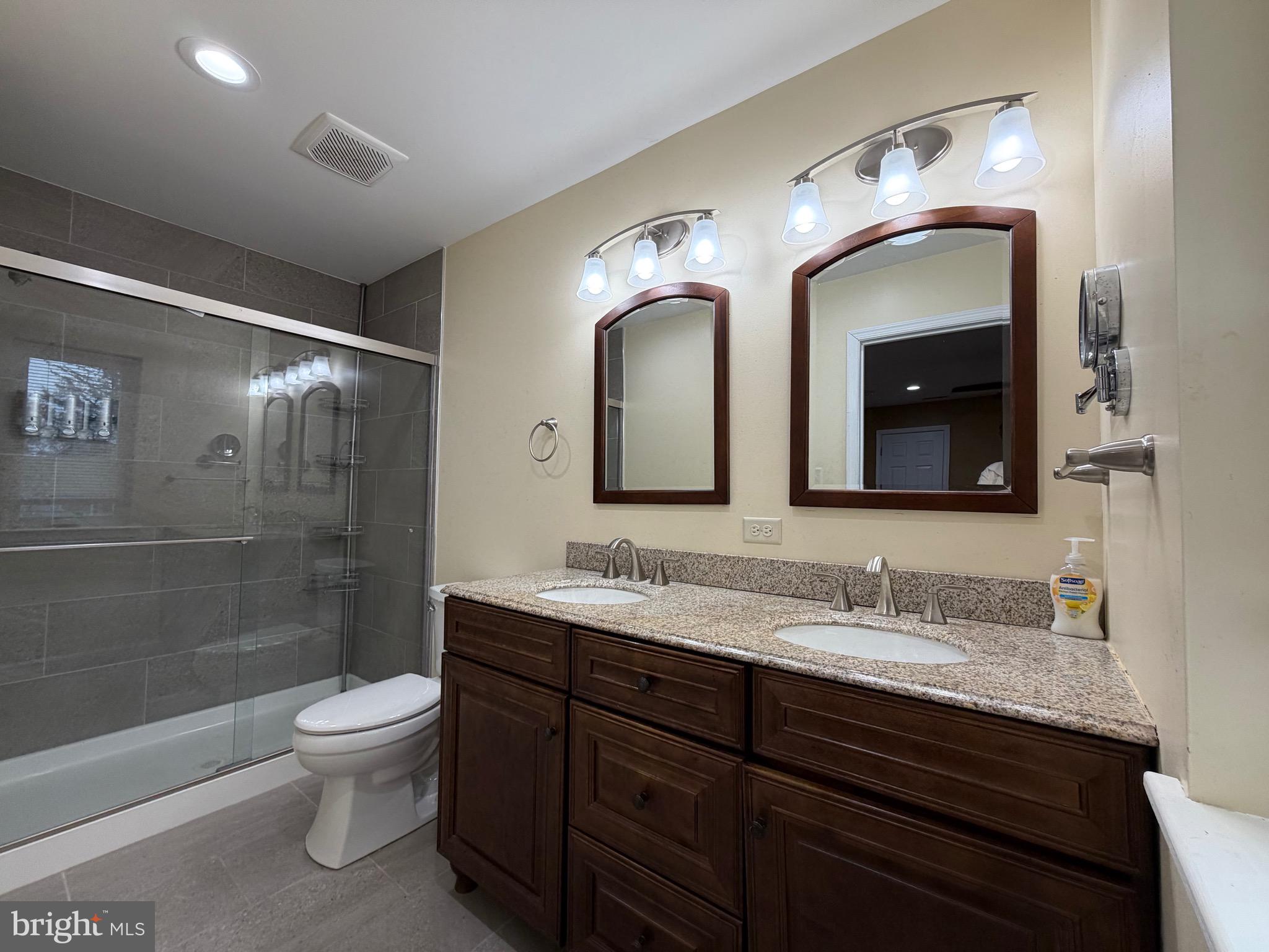 NORTH HILLS - Residential