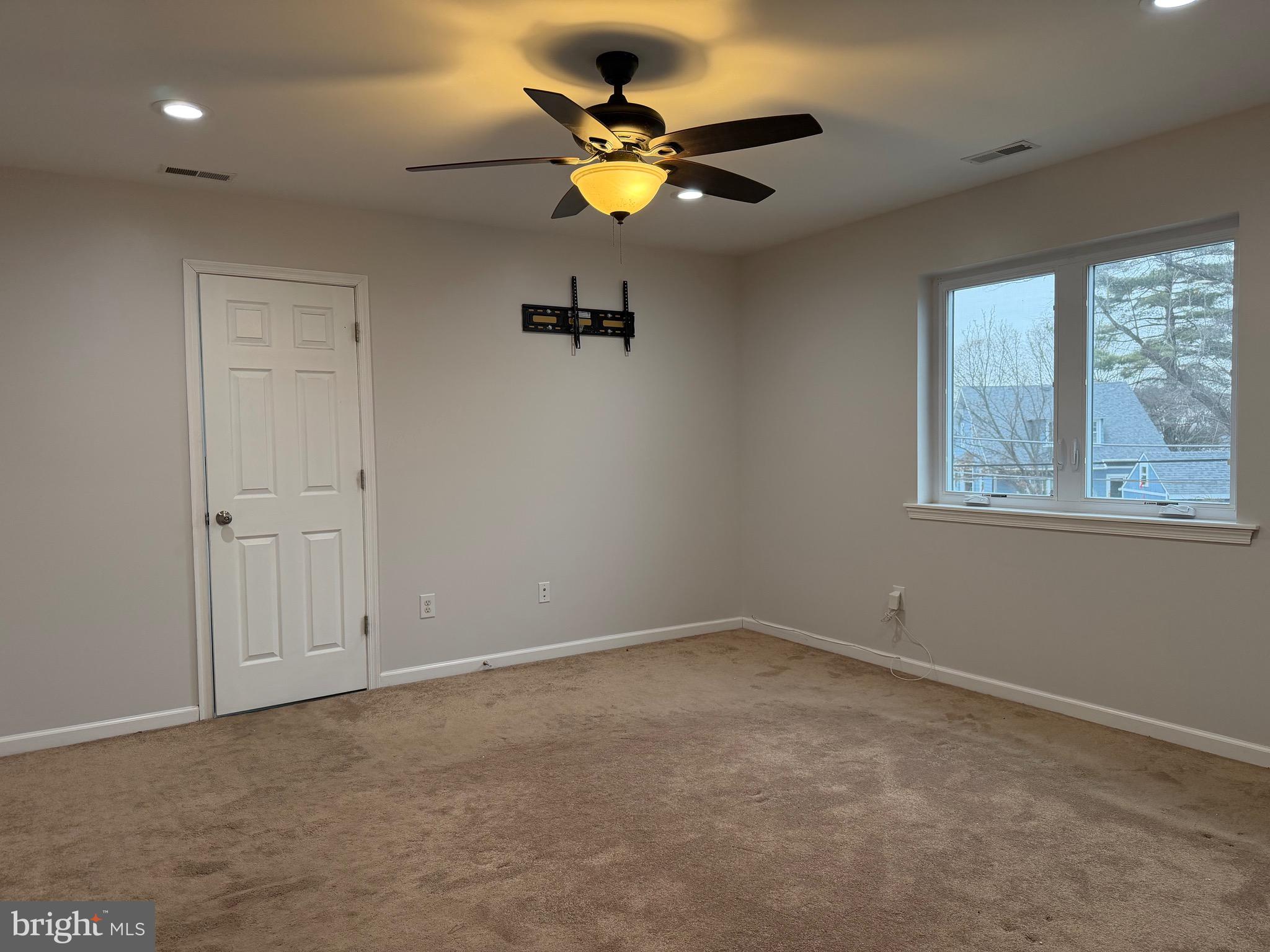 NORTH HILLS - Residential