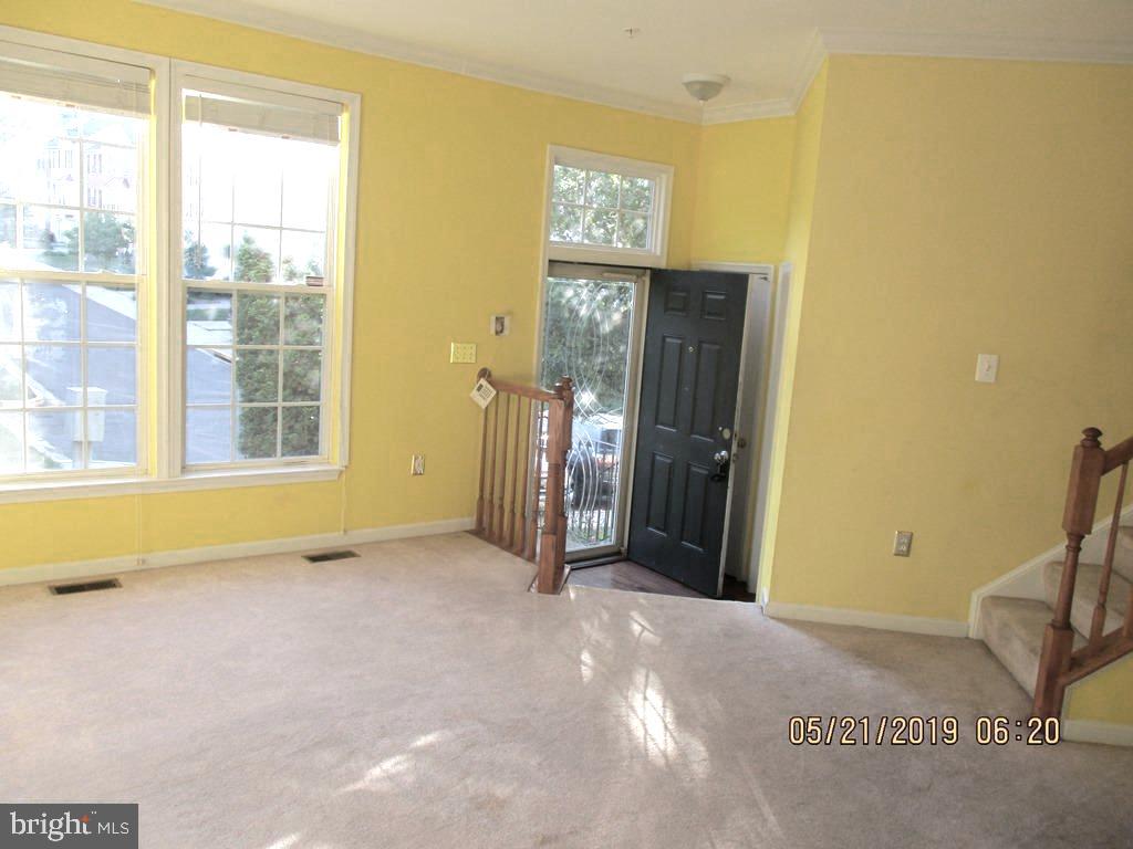 3922 MEADOW TRAIL LANE