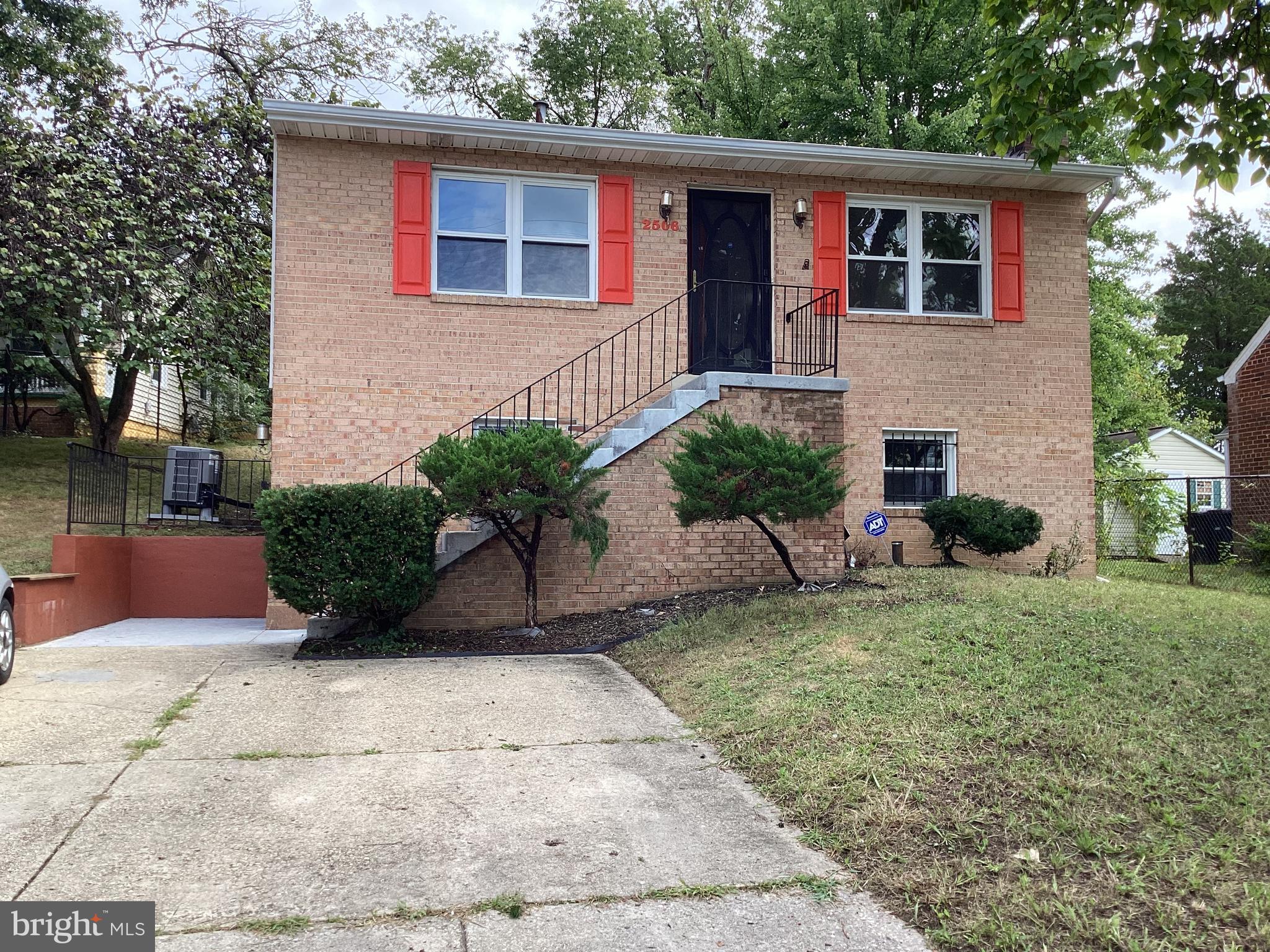 BRADBURY PARK - Residential