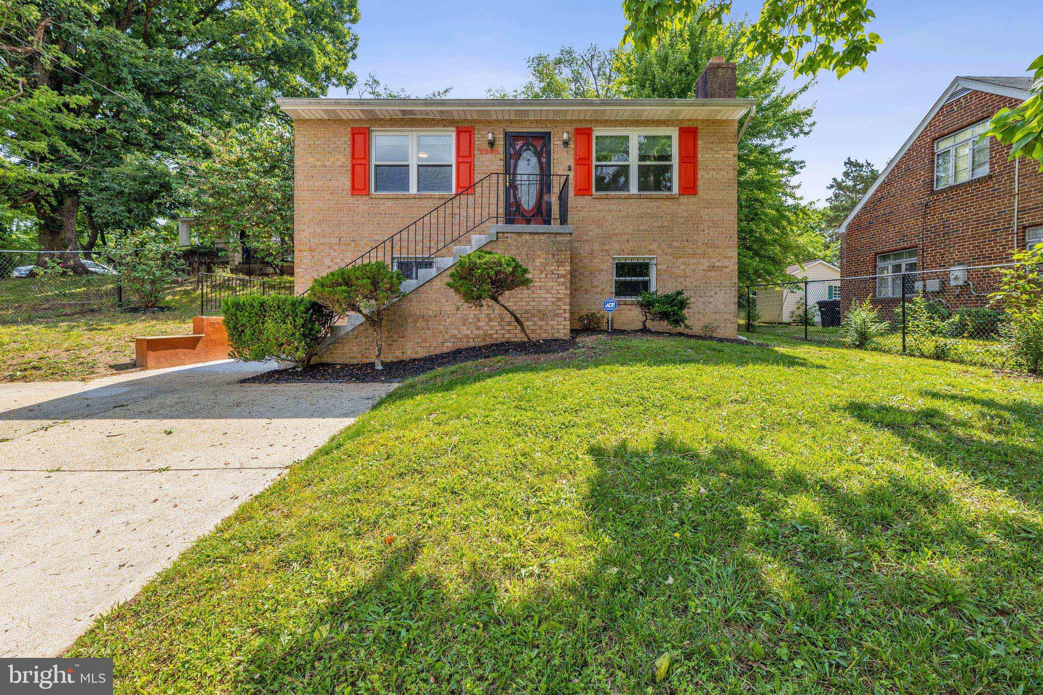 BRADBURY PARK - Residential